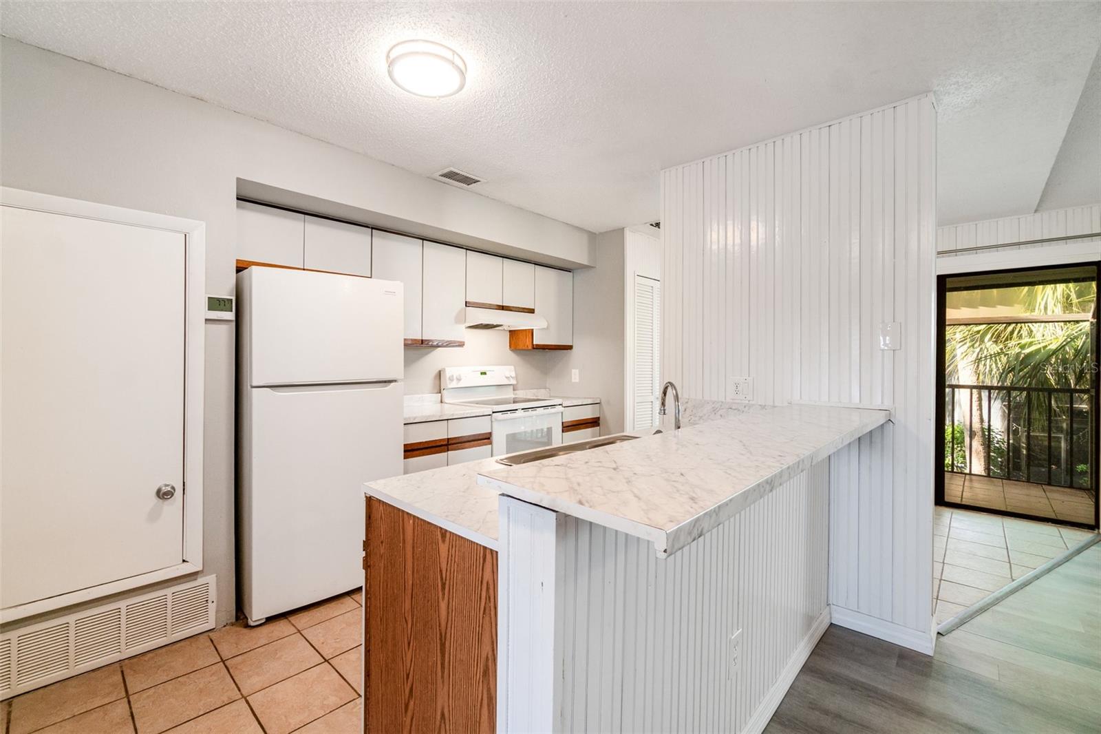 Image 11 of 41 For 4706 Sutton Terrace 111a2