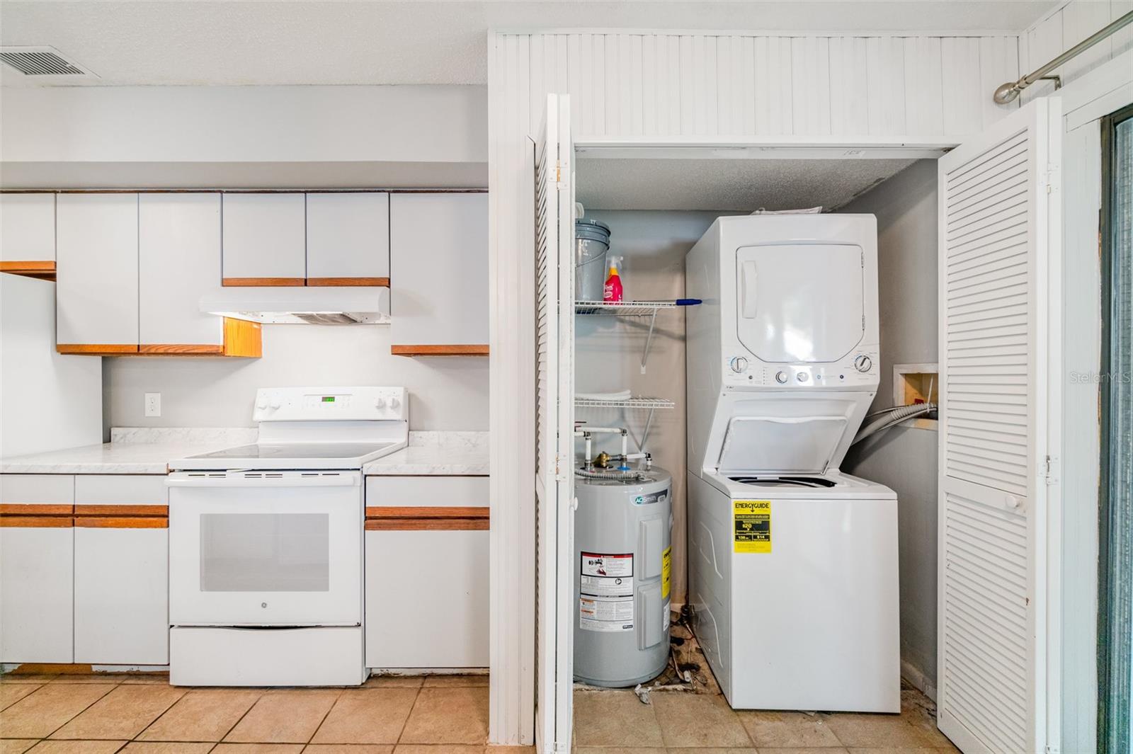 Image 15 of 41 For 4706 Sutton Terrace 111a2