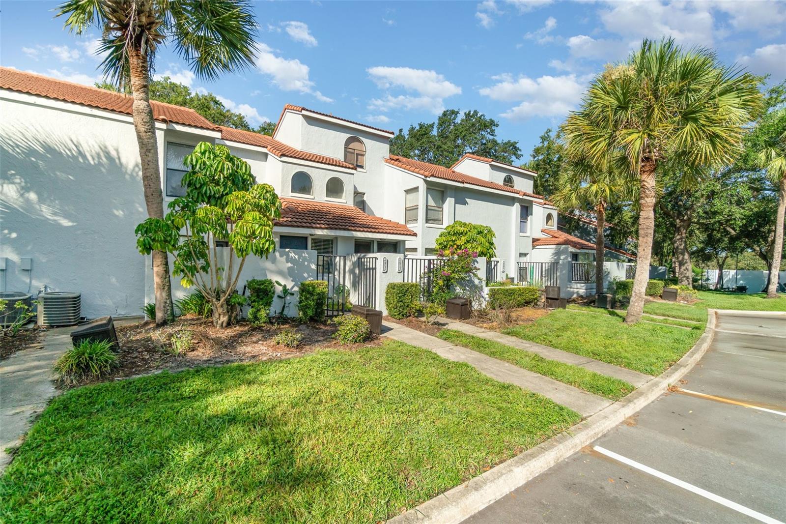Image 2 of 41 For 4706 Sutton Terrace 111a2
