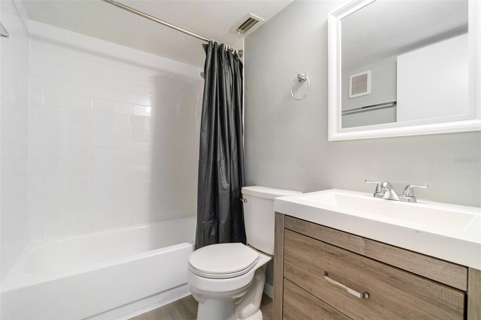 Image 26 of 41 For 4706 Sutton Terrace 111a2