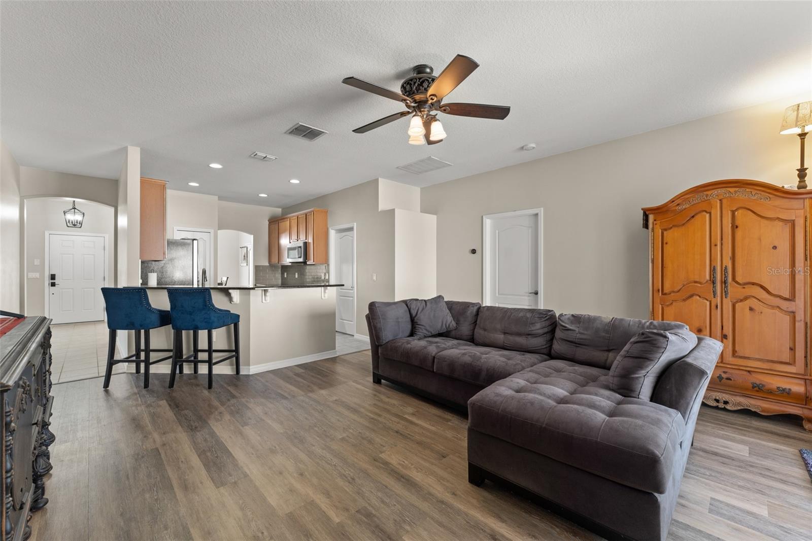Image 15 of 42 For 706 Grandhaven Way