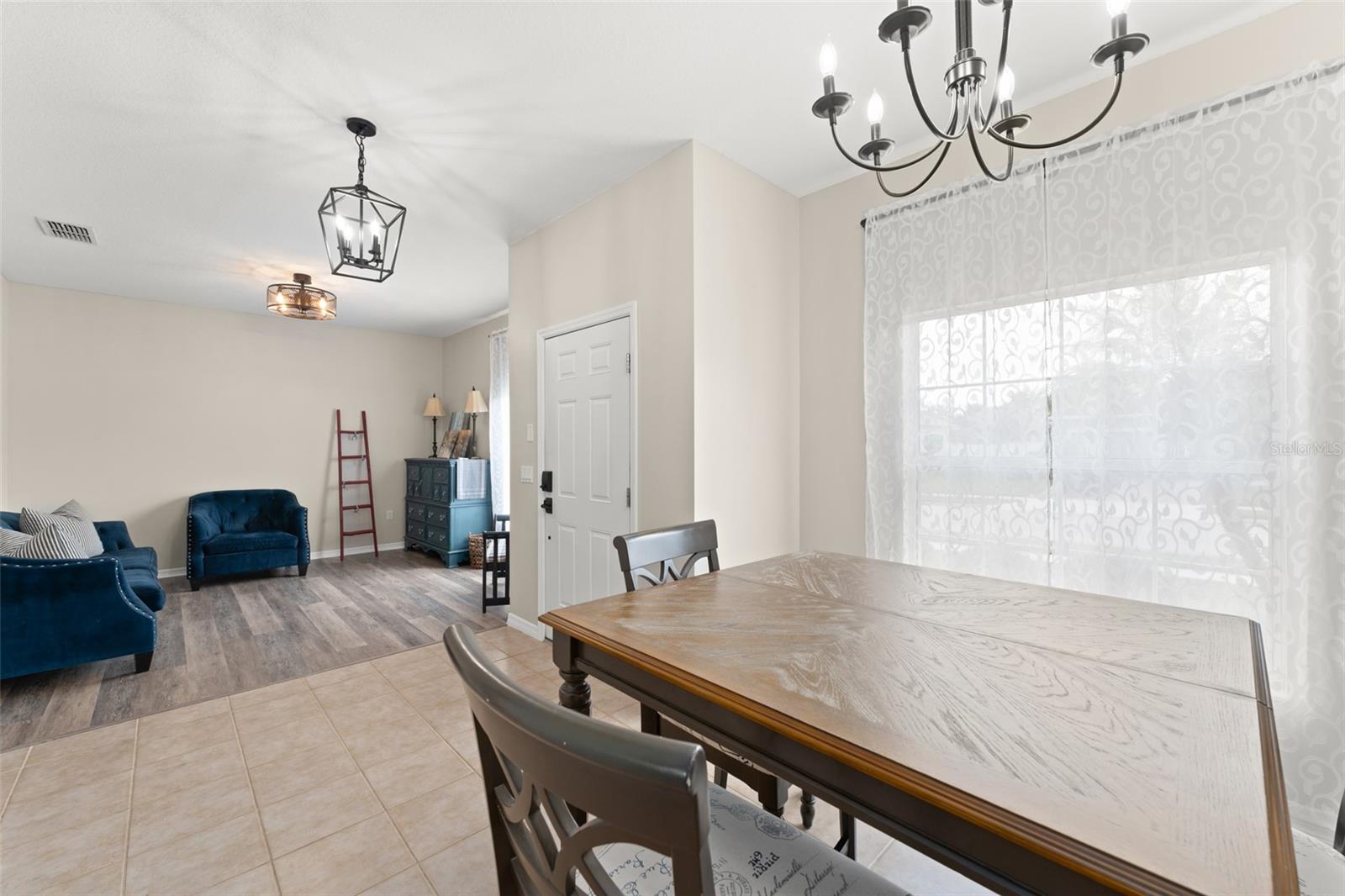 Image 5 of 42 For 706 Grandhaven Way