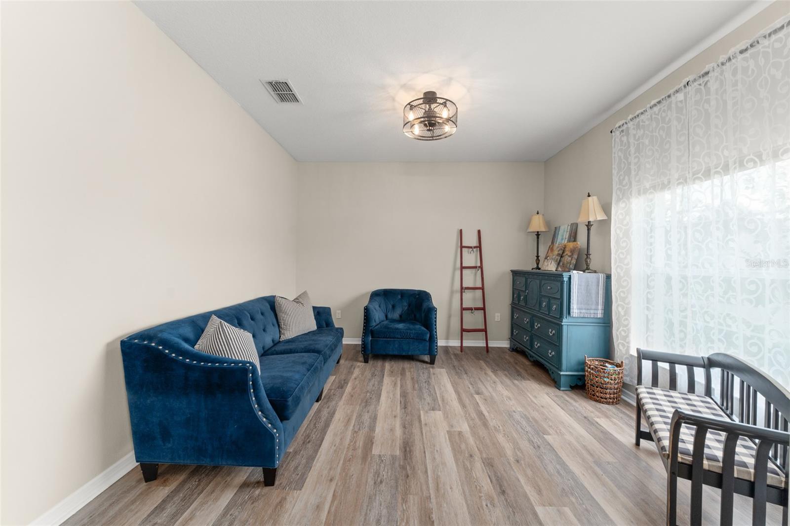 Image 7 of 42 For 706 Grandhaven Way