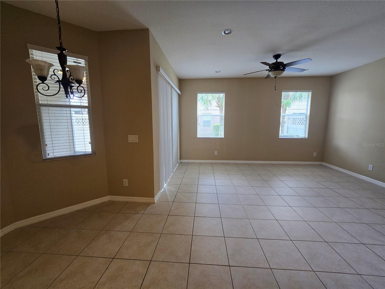 Image 5 of 18 For 614 Cruz Bay Circle