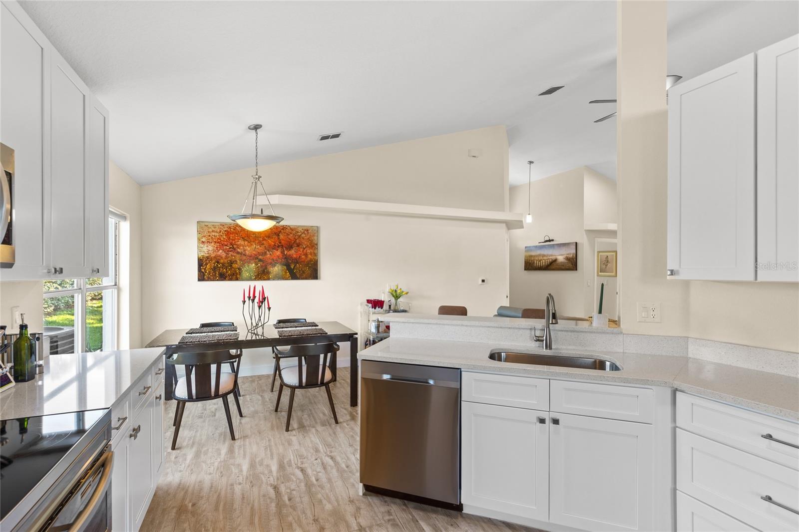 Image 14 of 41 For 10732 Porter Trail