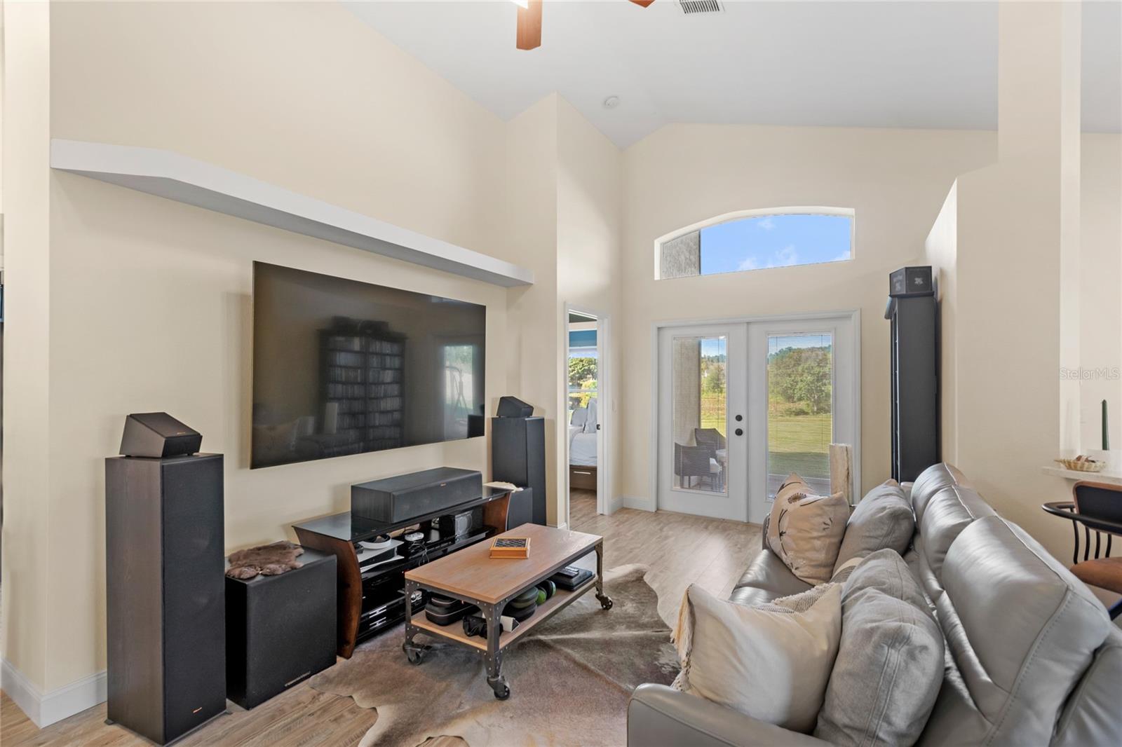 Image 3 of 41 For 10732 Porter Trail