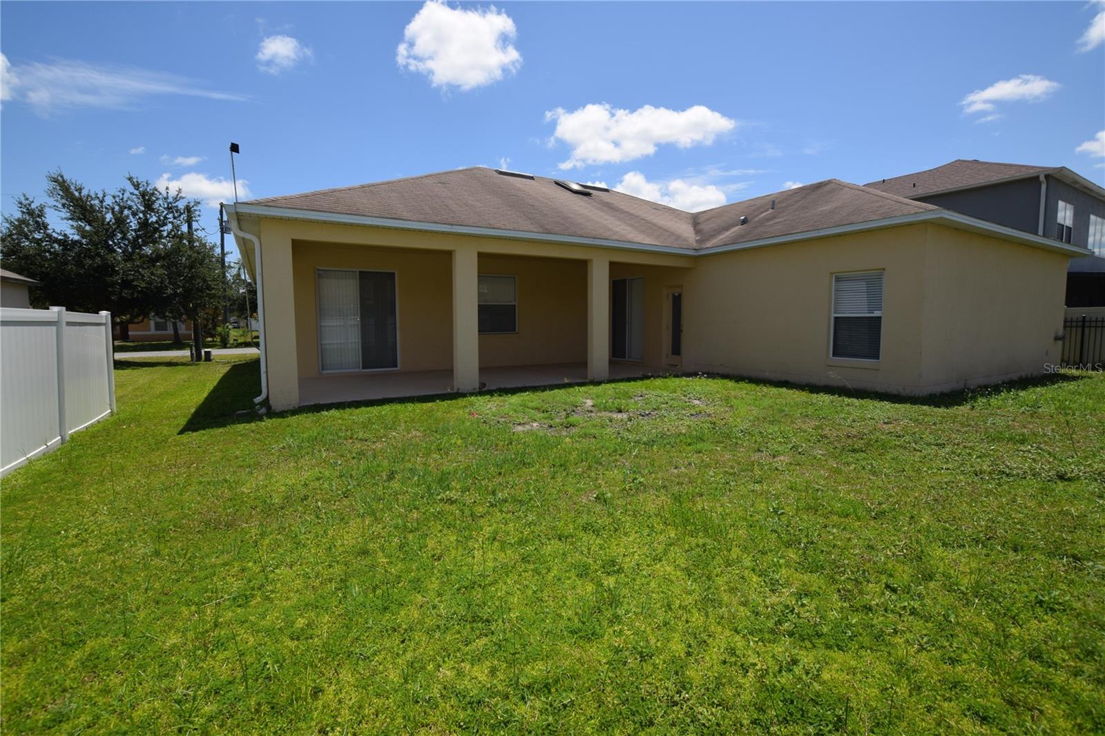 Image 8 of 44 For 510 Bromley Court