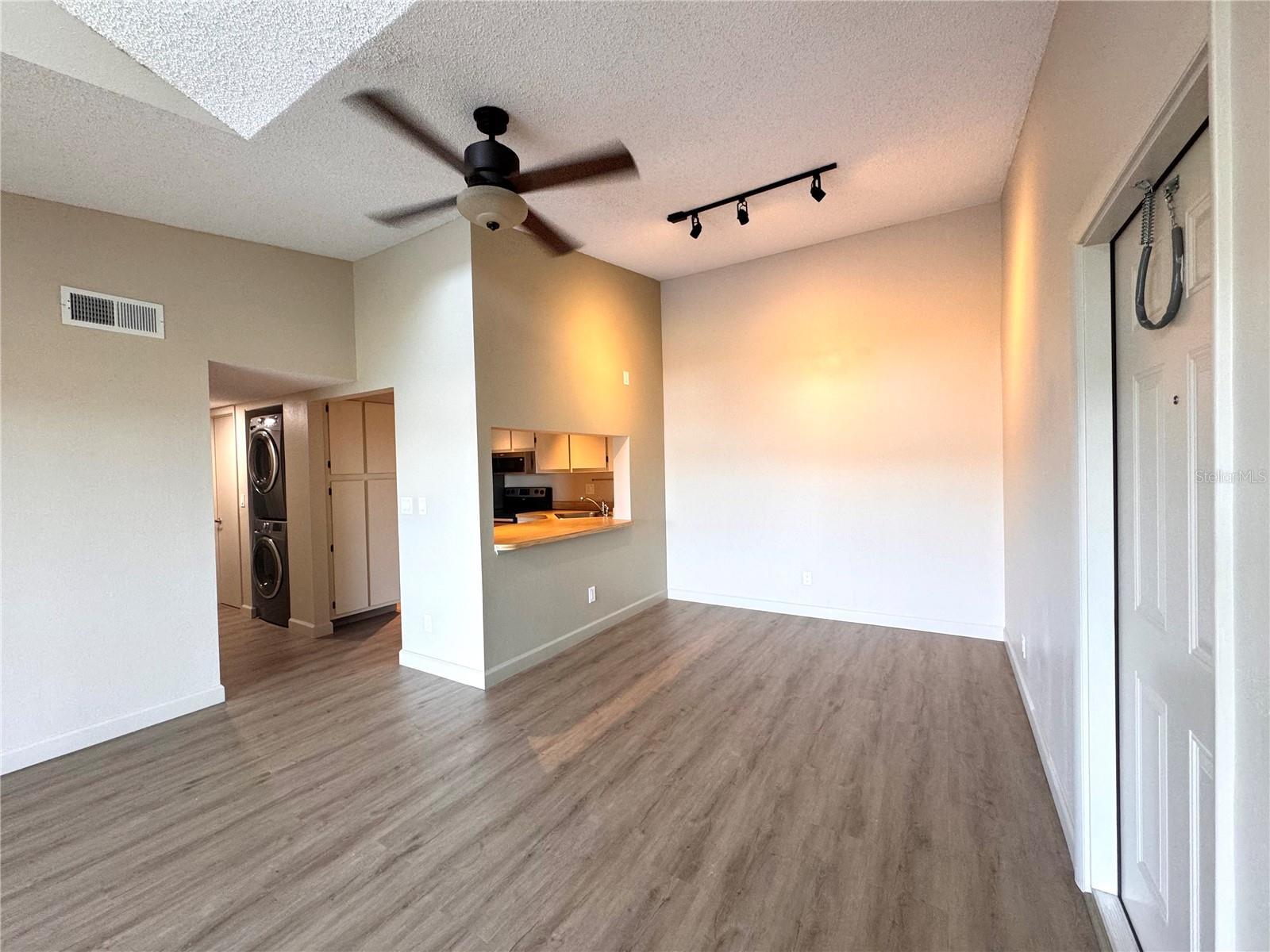 Image 4 of 20 For 1036 Pine Ridge Circle 1036