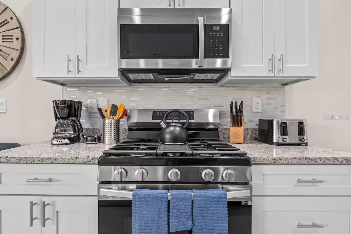 Image 13 of 39 For 7568 Sunflower Circle