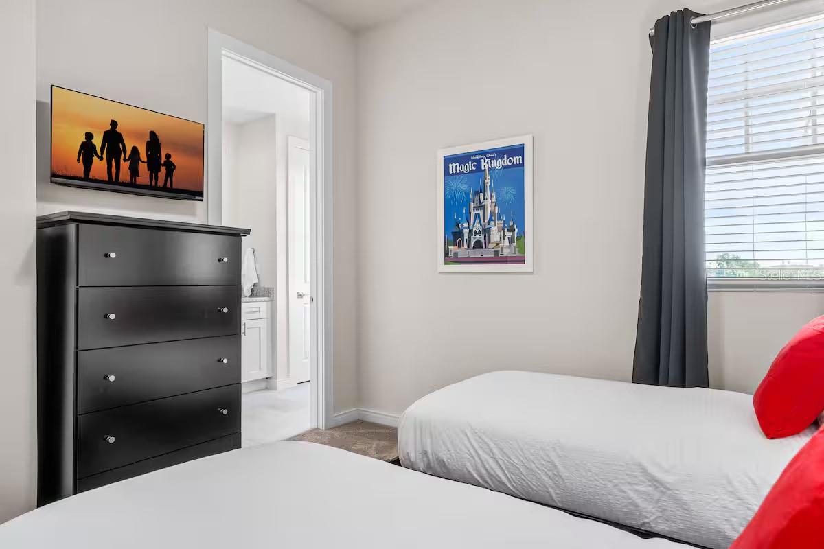 Image 20 of 39 For 7568 Sunflower Circle