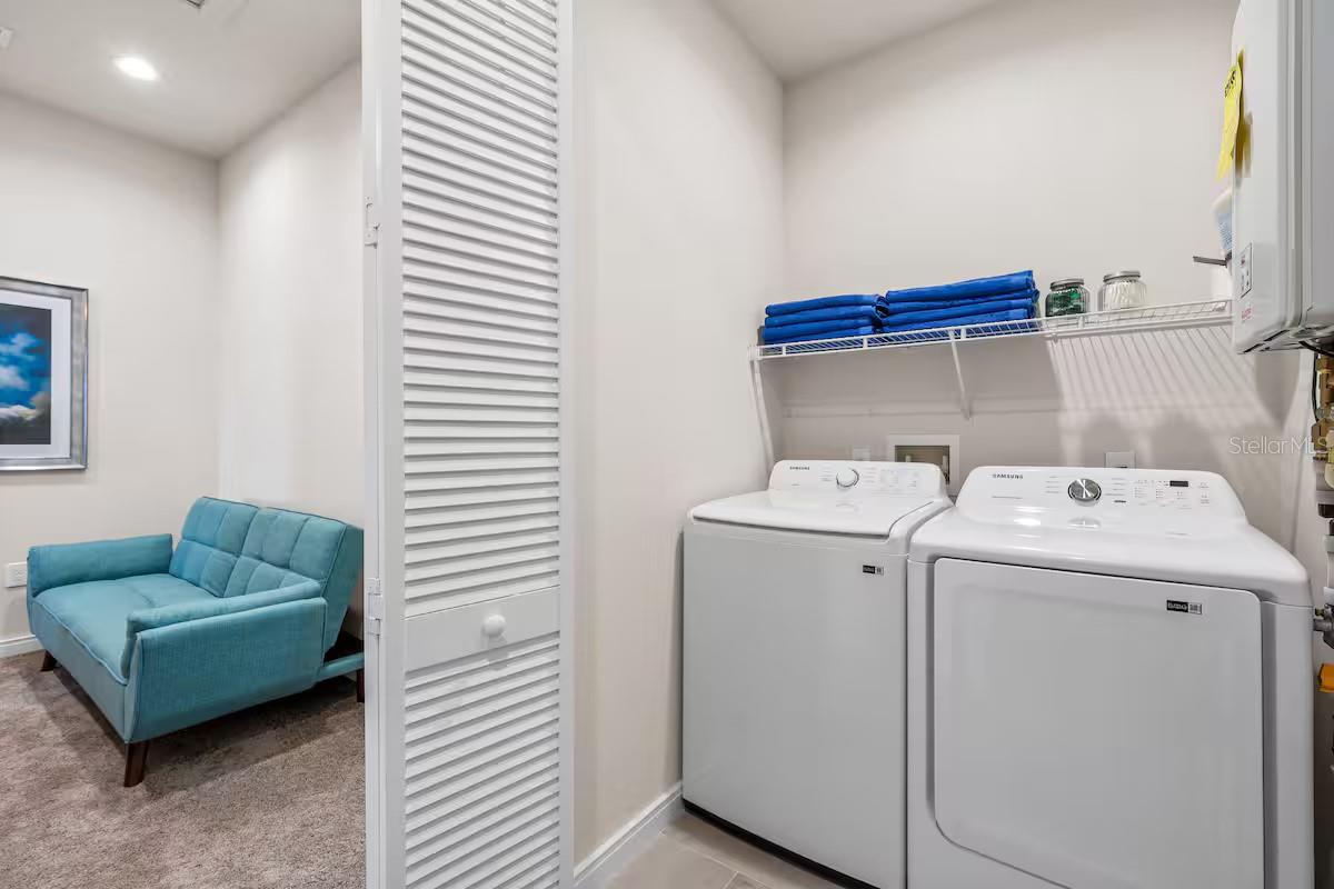 Image 33 of 39 For 7568 Sunflower Circle