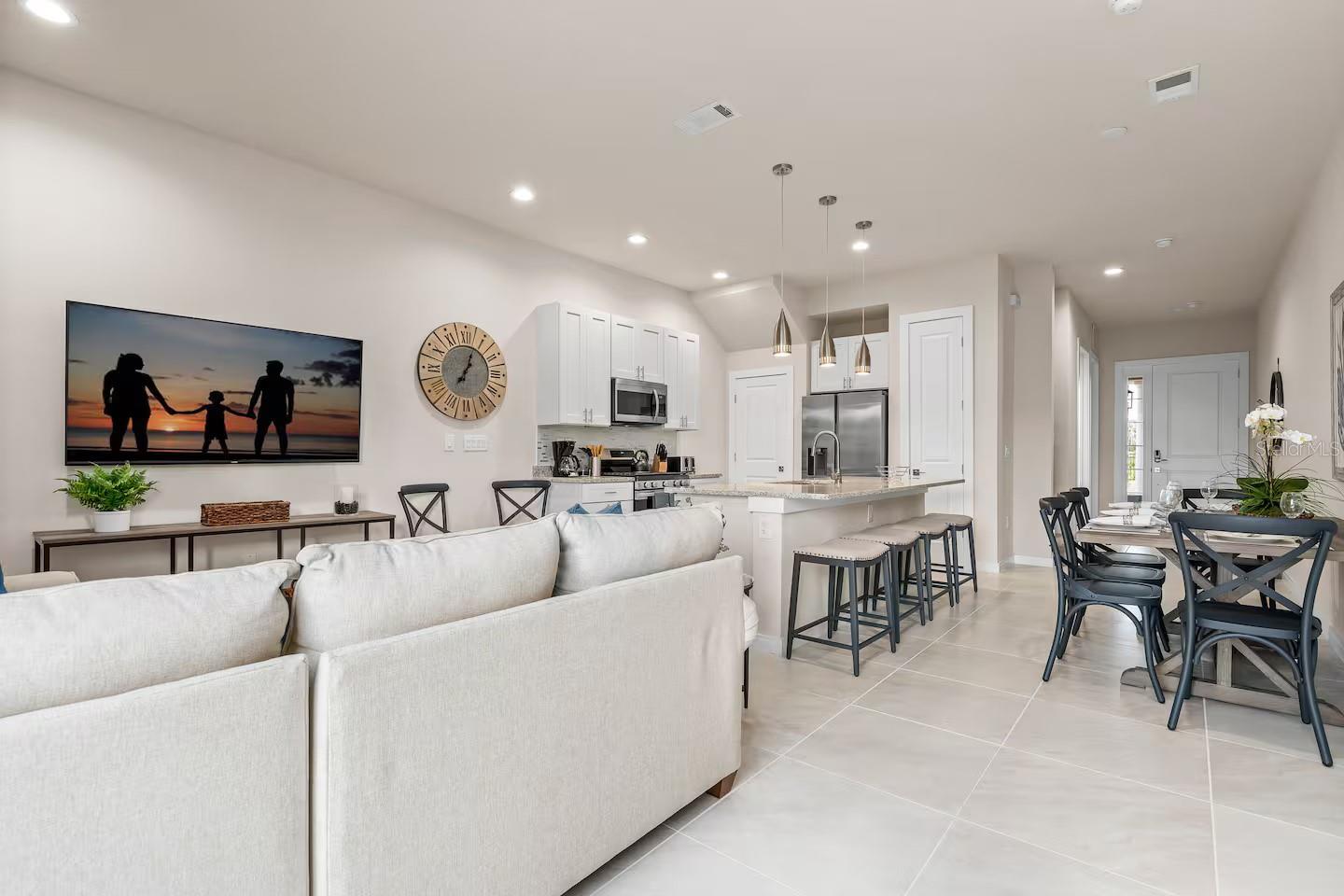 Image 4 of 39 For 7568 Sunflower Circle