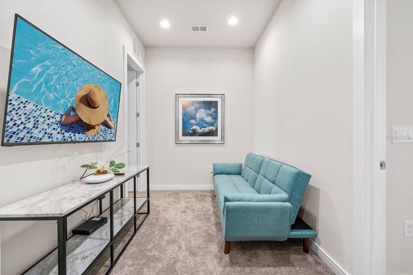 Image 8 of 39 For 7568 Sunflower Circle