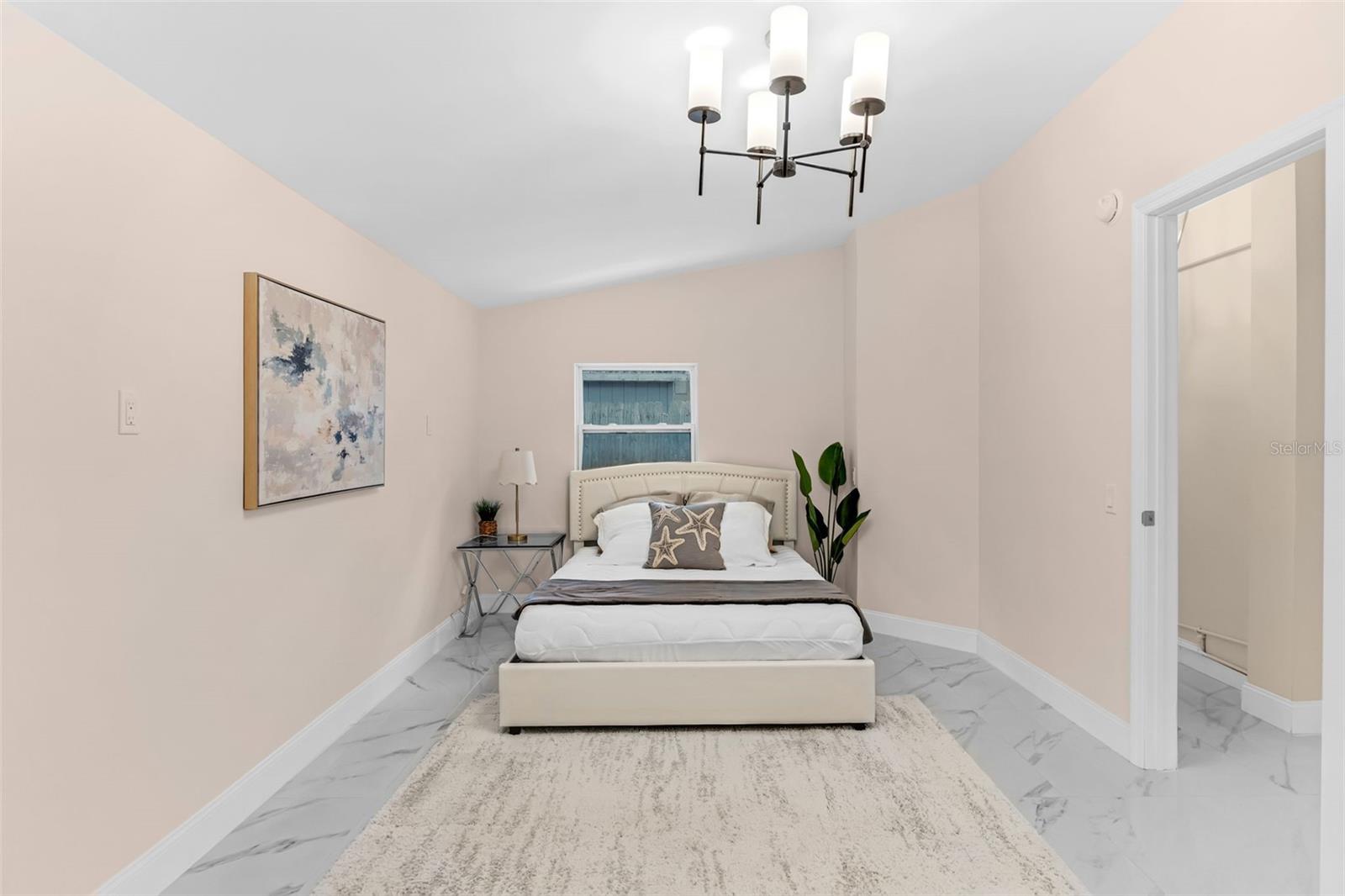 Image 11 of 25 For 813 Magnolia Avenue