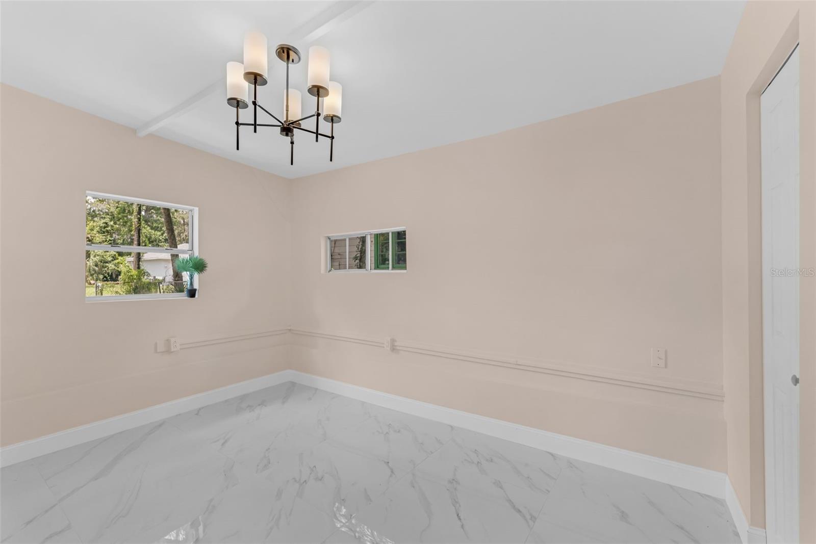 Image 13 of 25 For 813 Magnolia Avenue