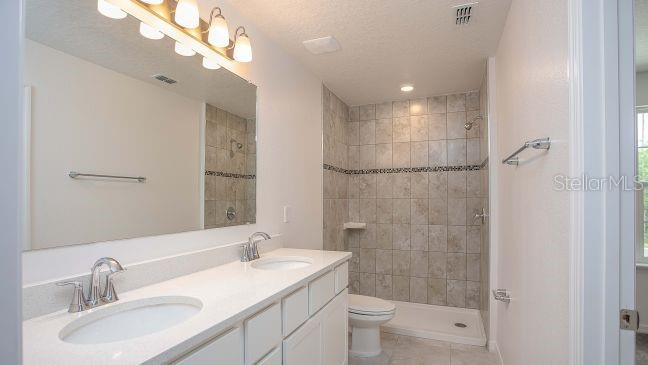 Image 37 of 46 For 2220 Elegant Manor Circle