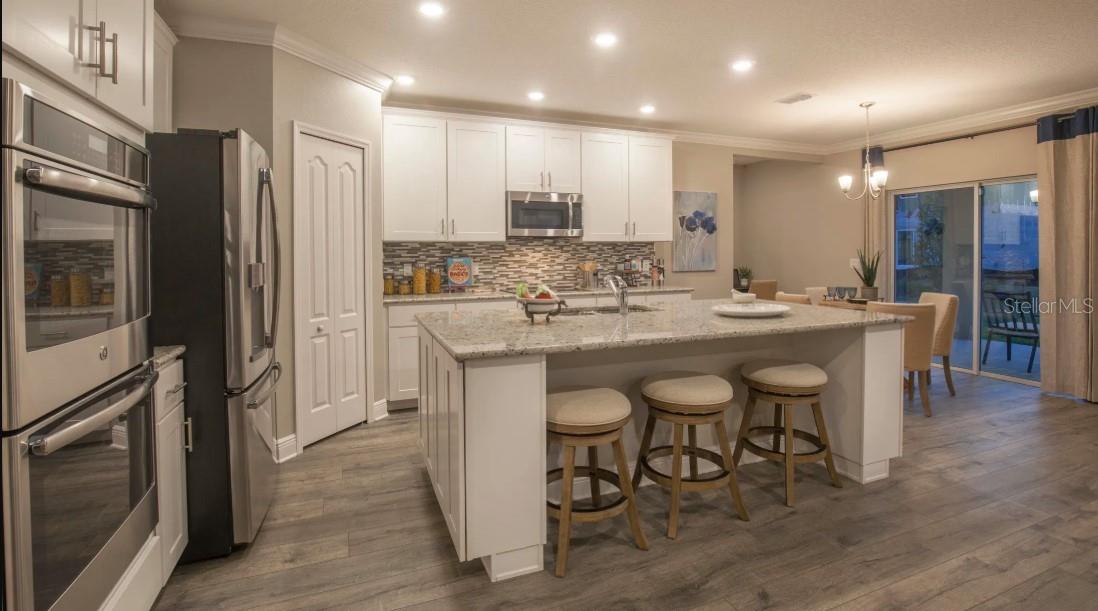 Image 6 of 46 For 2220 Elegant Manor Circle