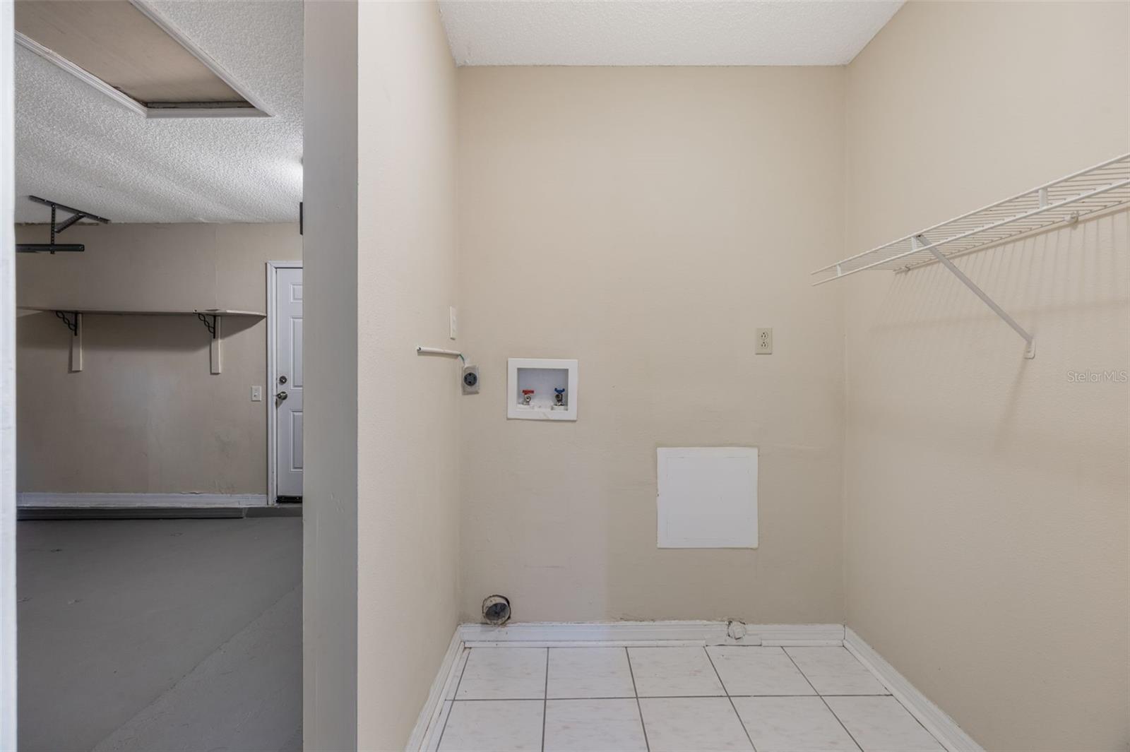 Image 19 of 41 For 840 Lake Jackson Circle