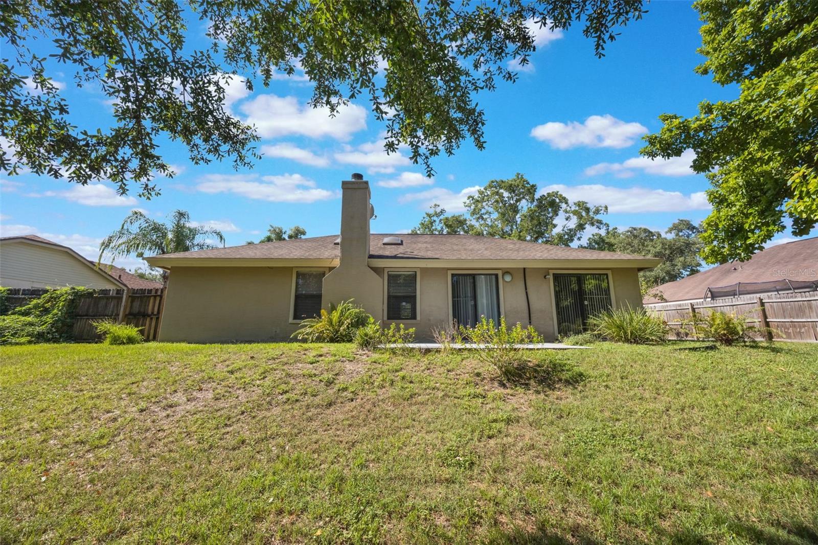 Image 22 of 41 For 840 Lake Jackson Circle