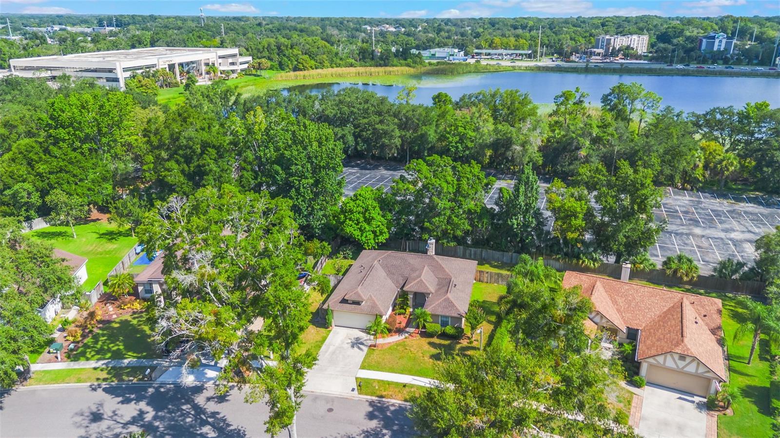 Image 29 of 41 For 840 Lake Jackson Circle