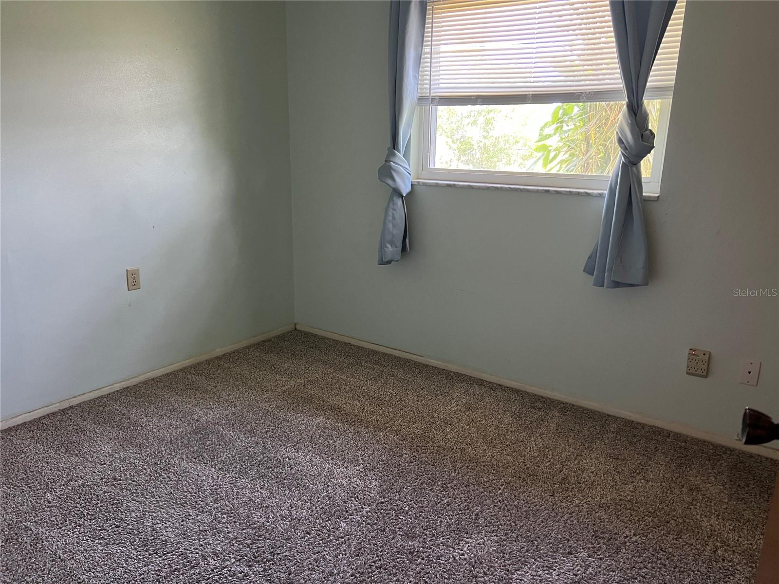 Image 7 of 17 For 520 Jupiter Way