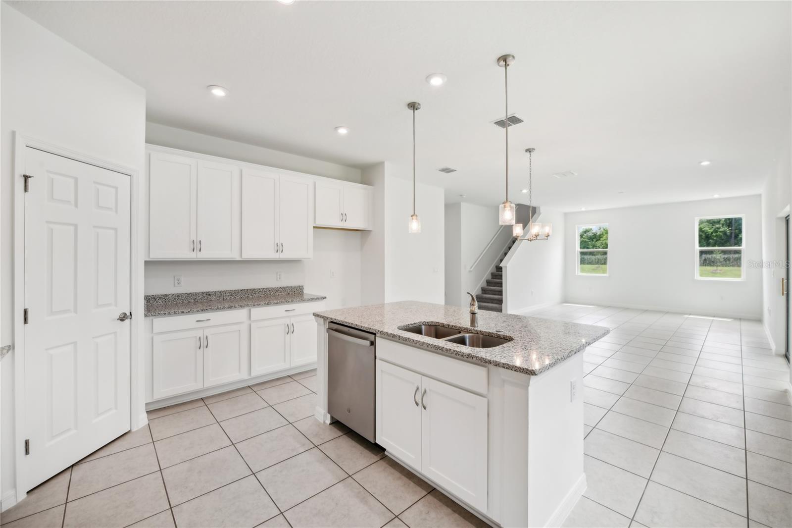Image 14 of 35 For 12983 Trovita Drive