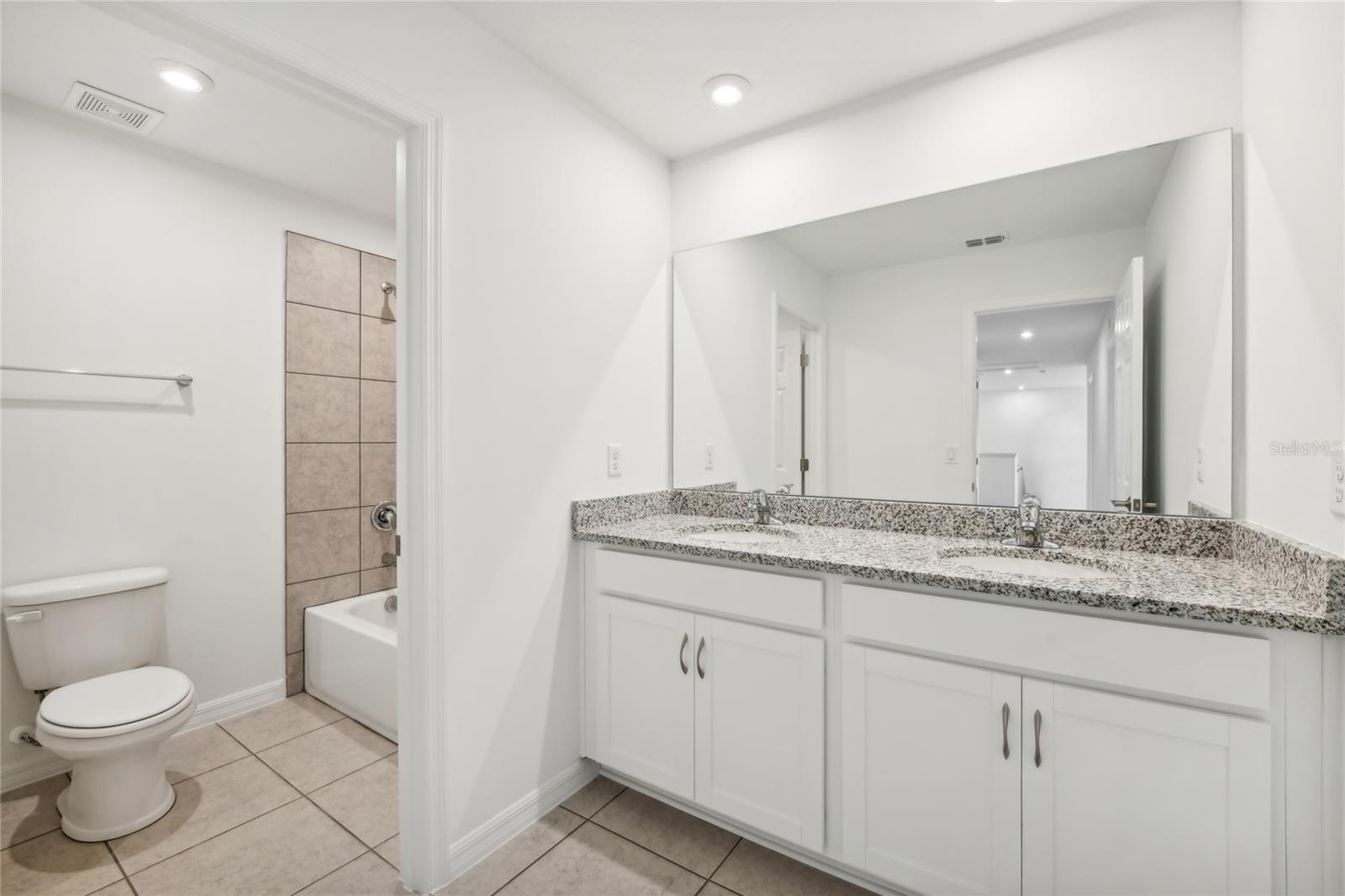 Image 32 of 35 For 12983 Trovita Drive