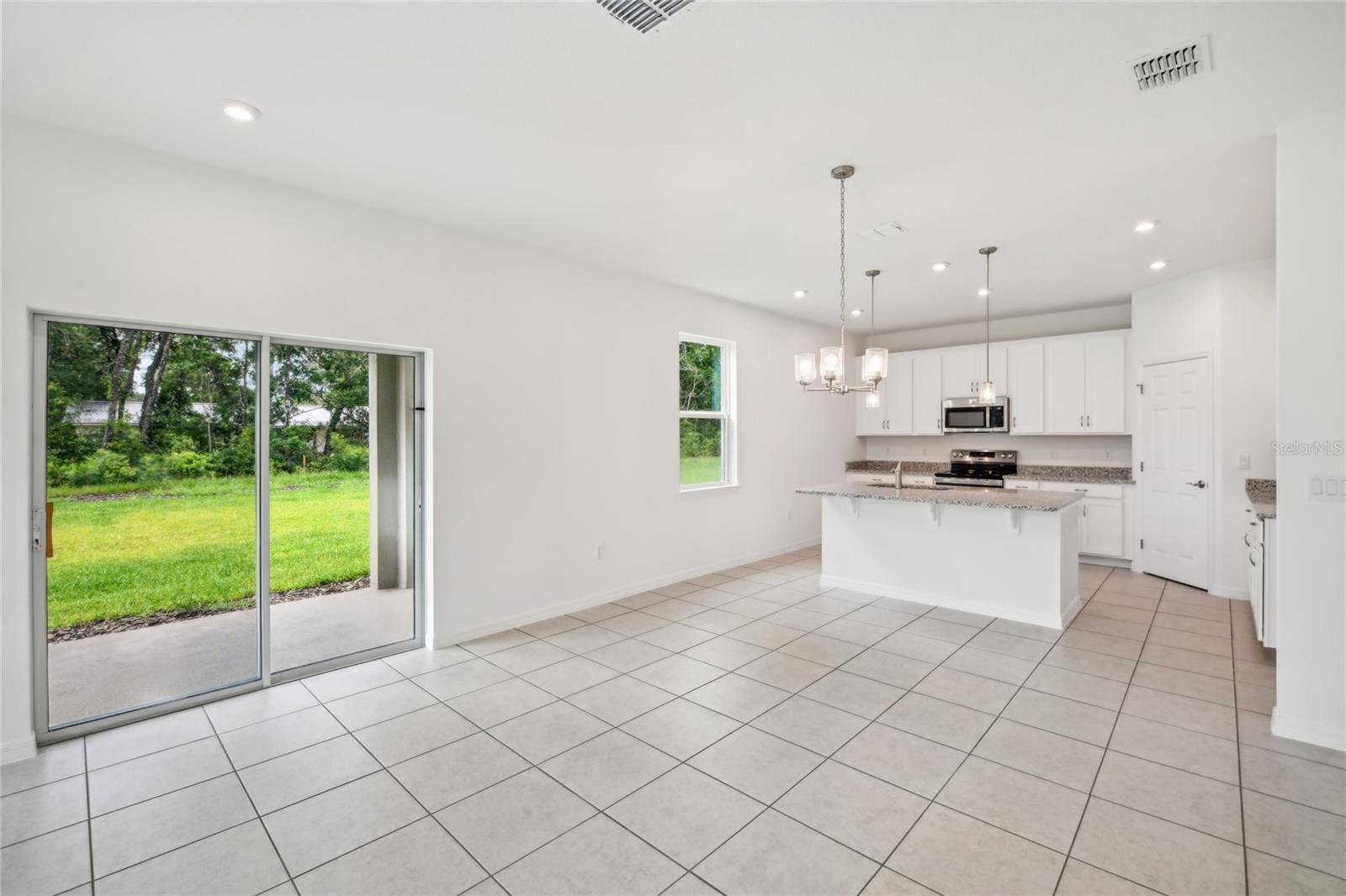 Image 7 of 35 For 12983 Trovita Drive