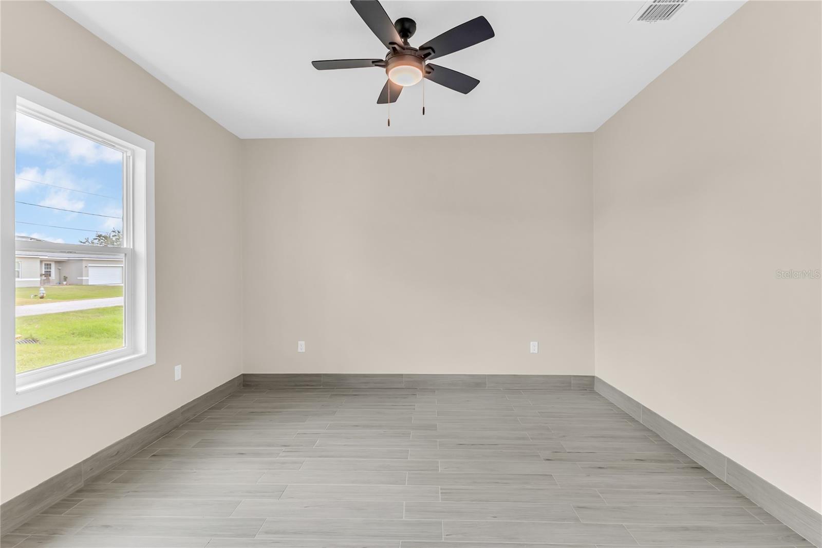 Image 19 of 22 For 17 Herring Court