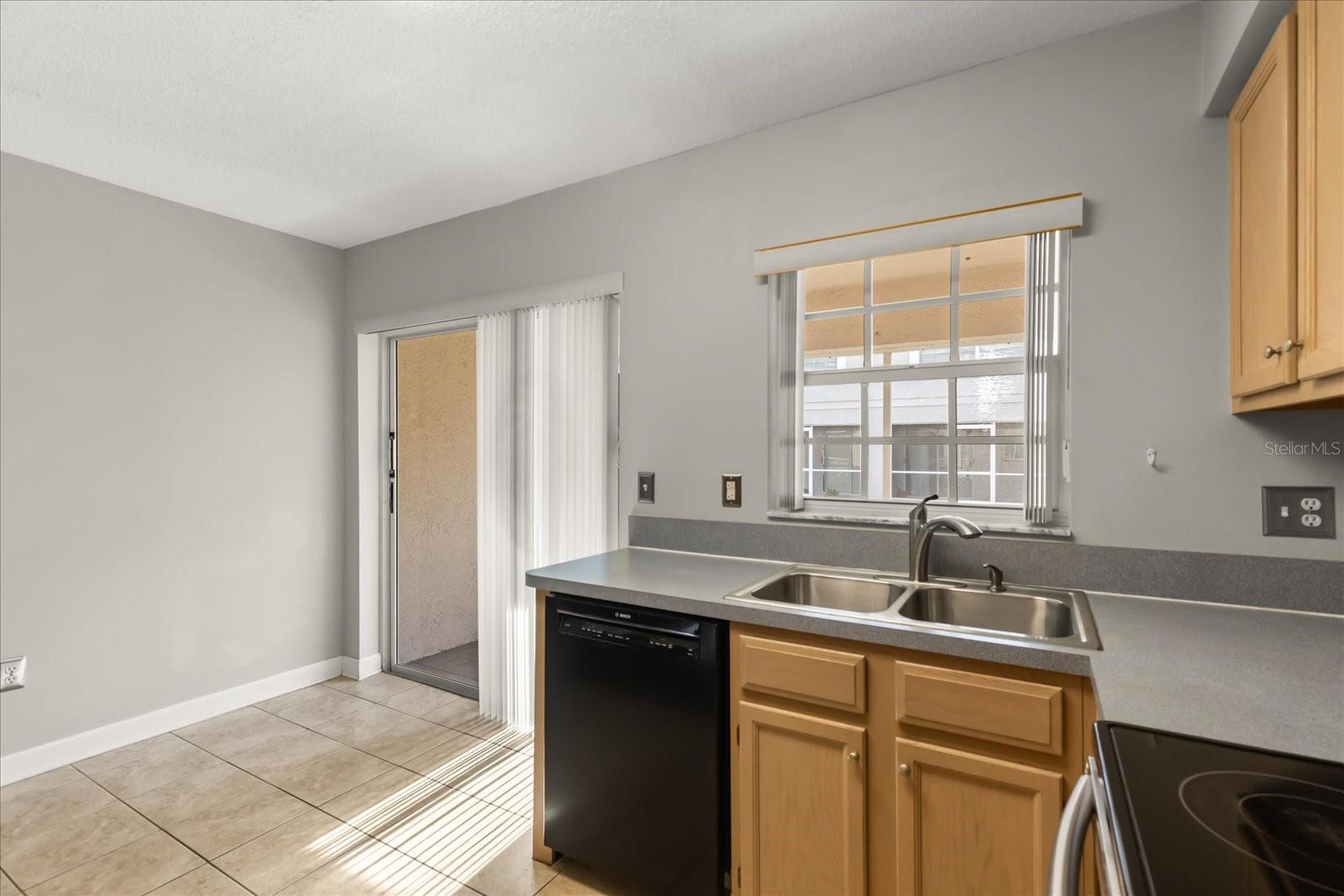 Image 8 of 31 For 310 Kensington Lake Circle