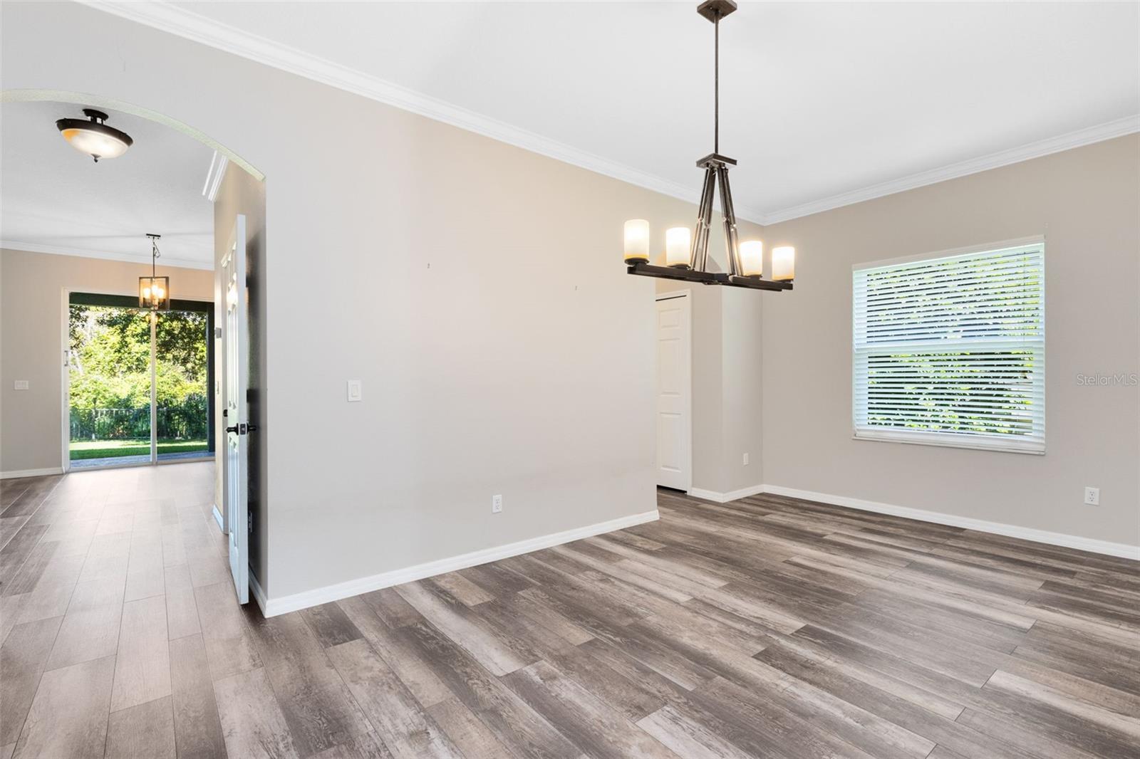 Image 6 of 32 For 8386 Baywood Vista Drive