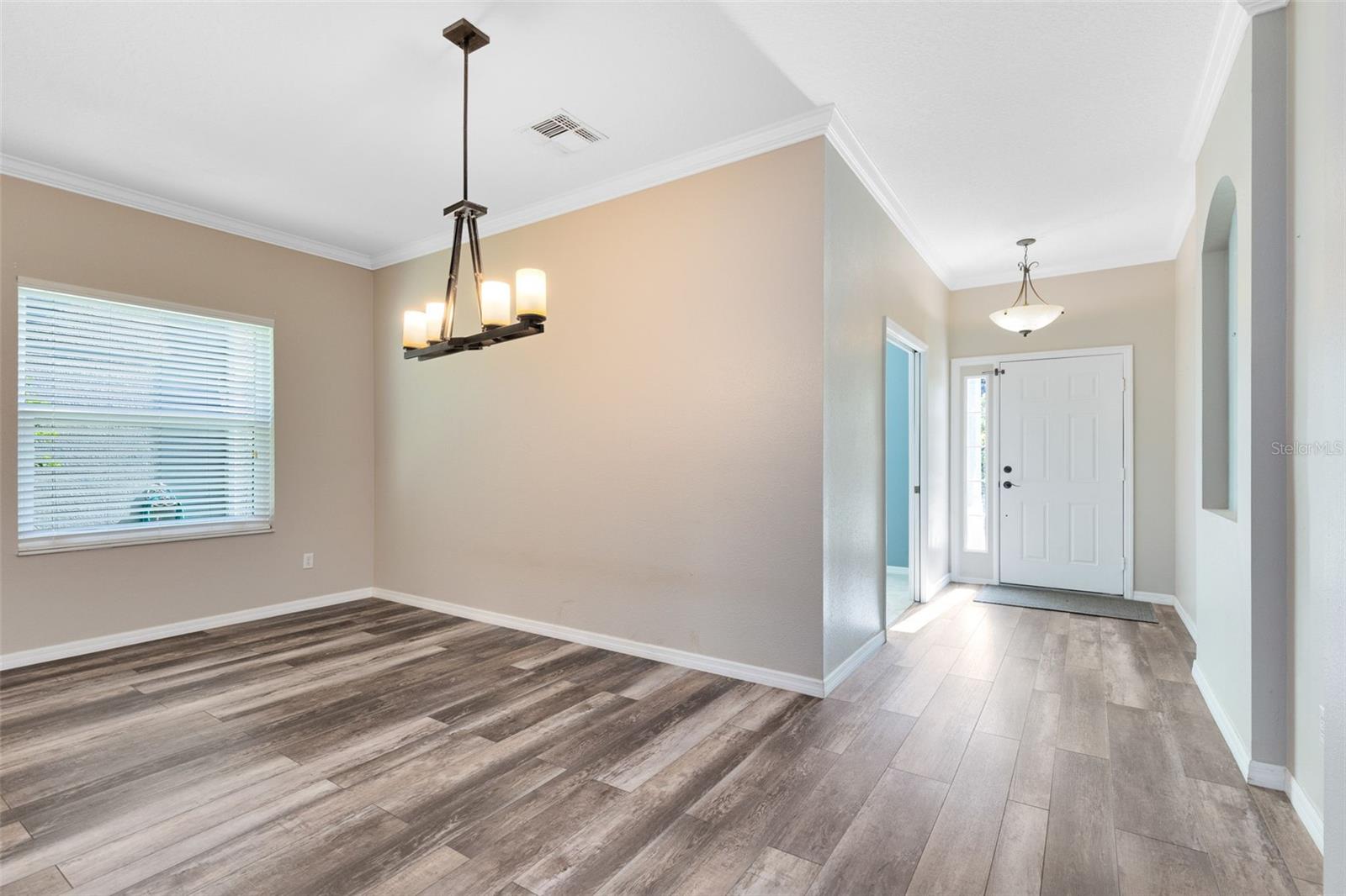 Image 7 of 32 For 8386 Baywood Vista Drive
