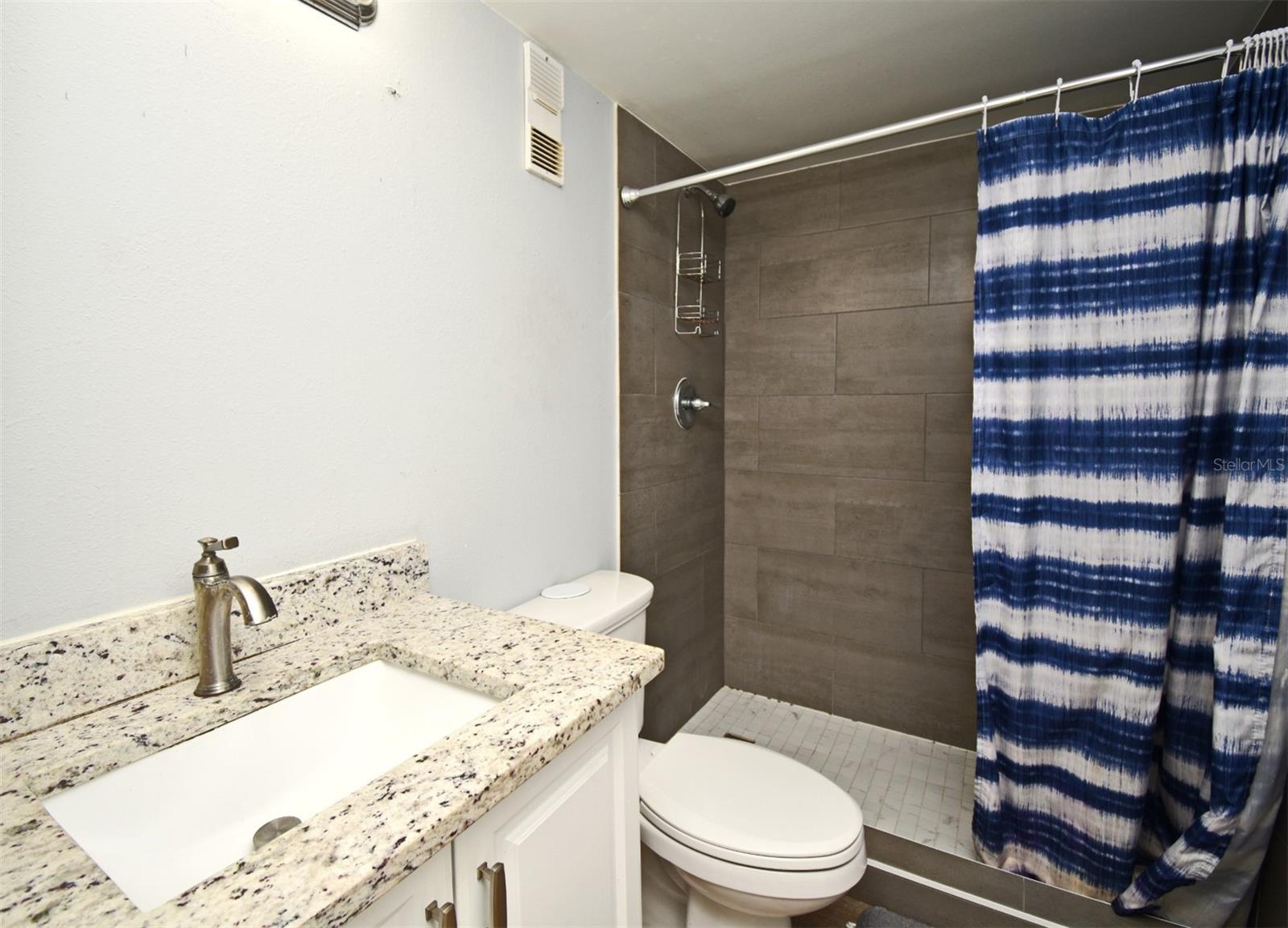 Image 14 of 45 For 610 Cranes Way 301