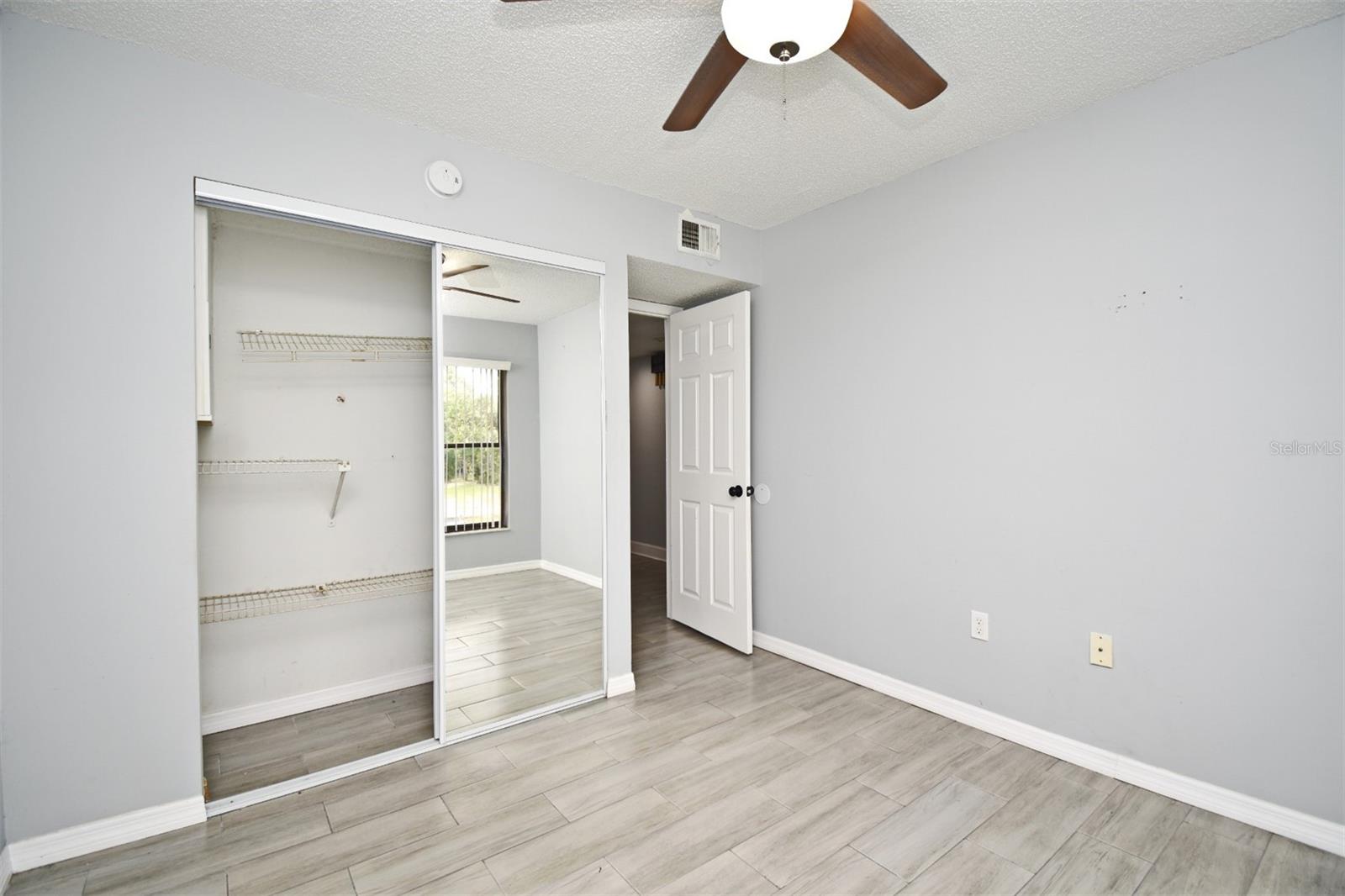 Image 20 of 45 For 610 Cranes Way 301