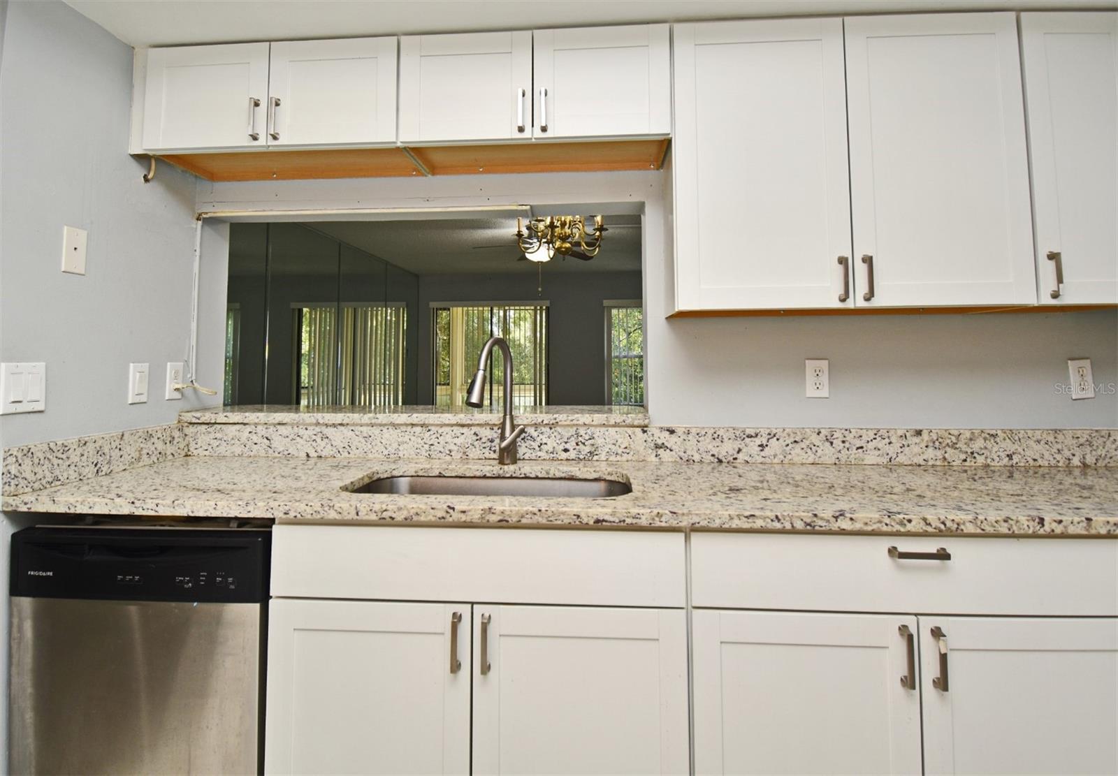 Image 3 of 45 For 610 Cranes Way 301