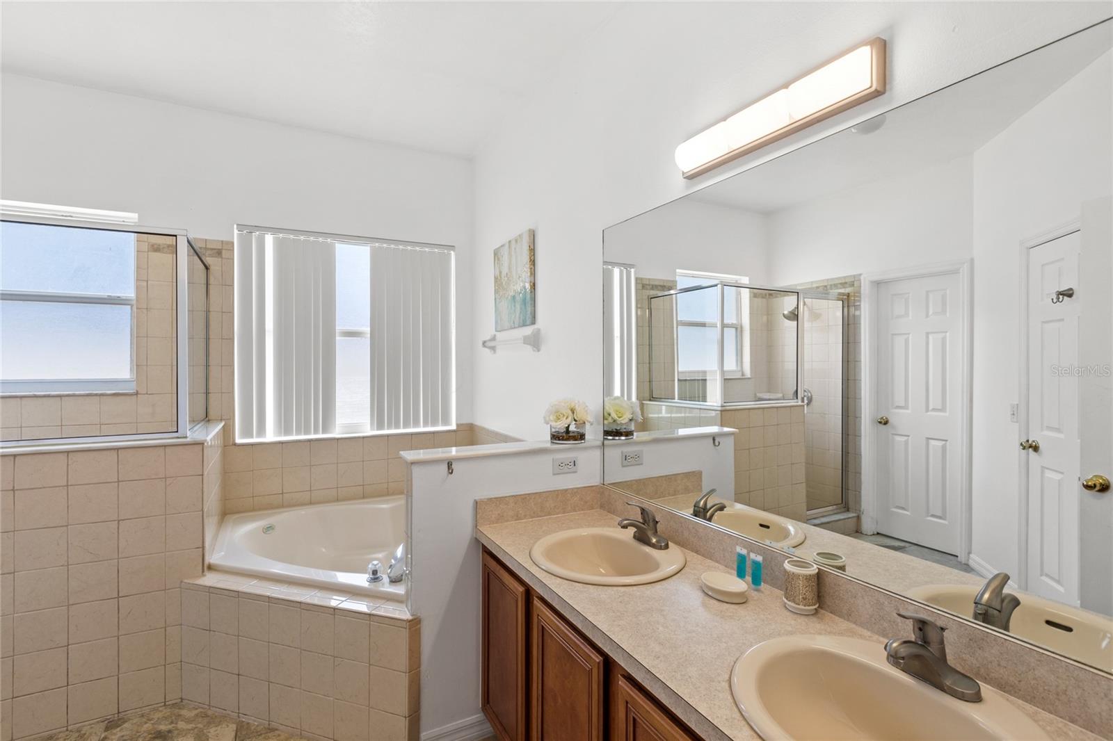 Image 12 of 33 For 5330 Coral Vine Lane