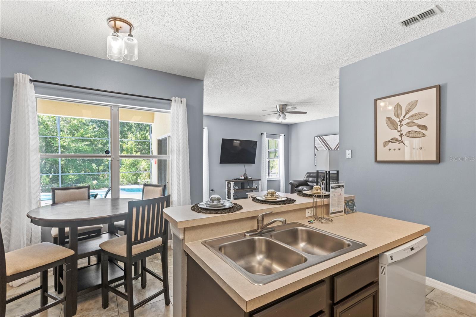 Image 18 of 33 For 5330 Coral Vine Lane