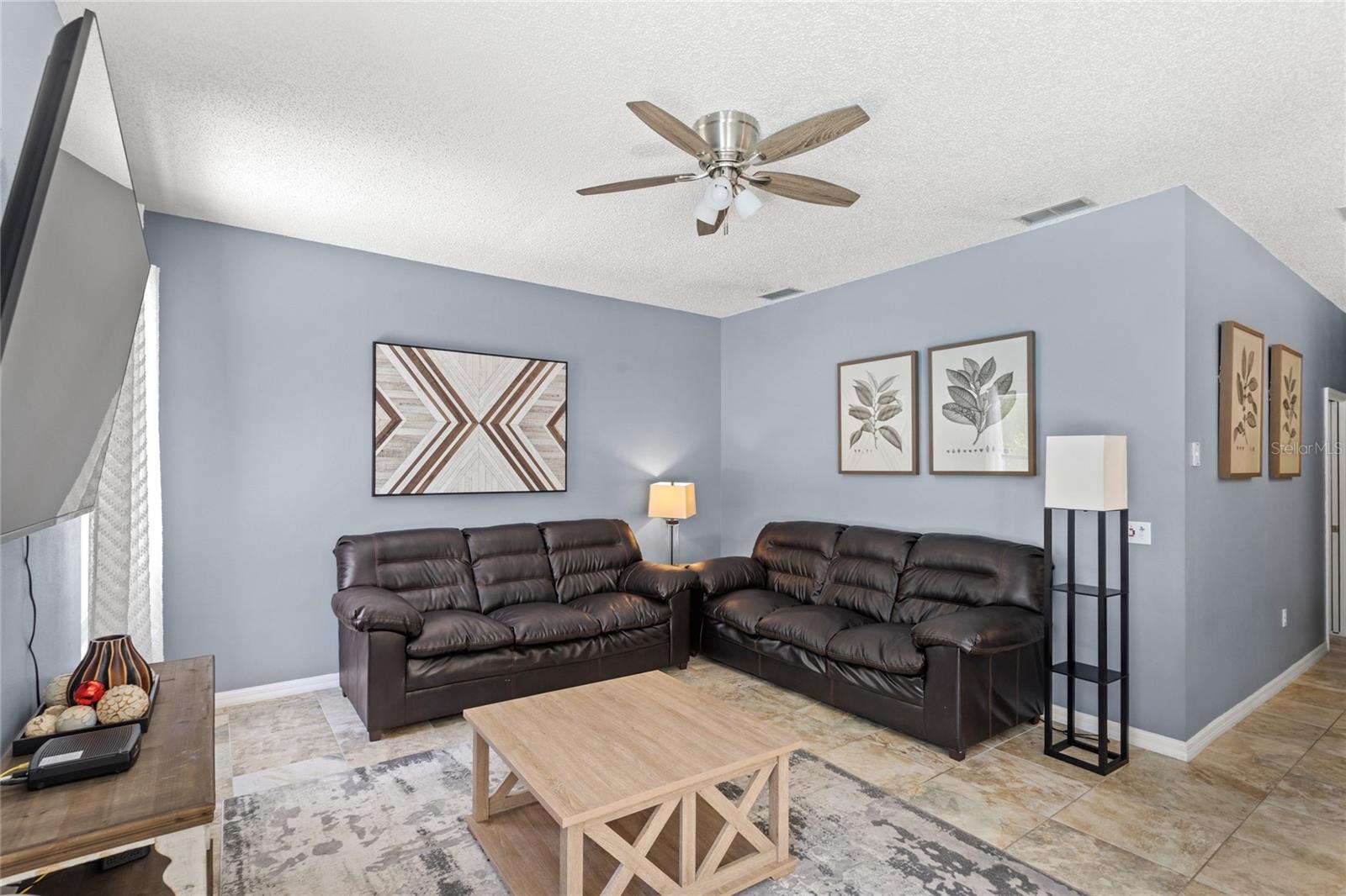 Image 23 of 33 For 5330 Coral Vine Lane