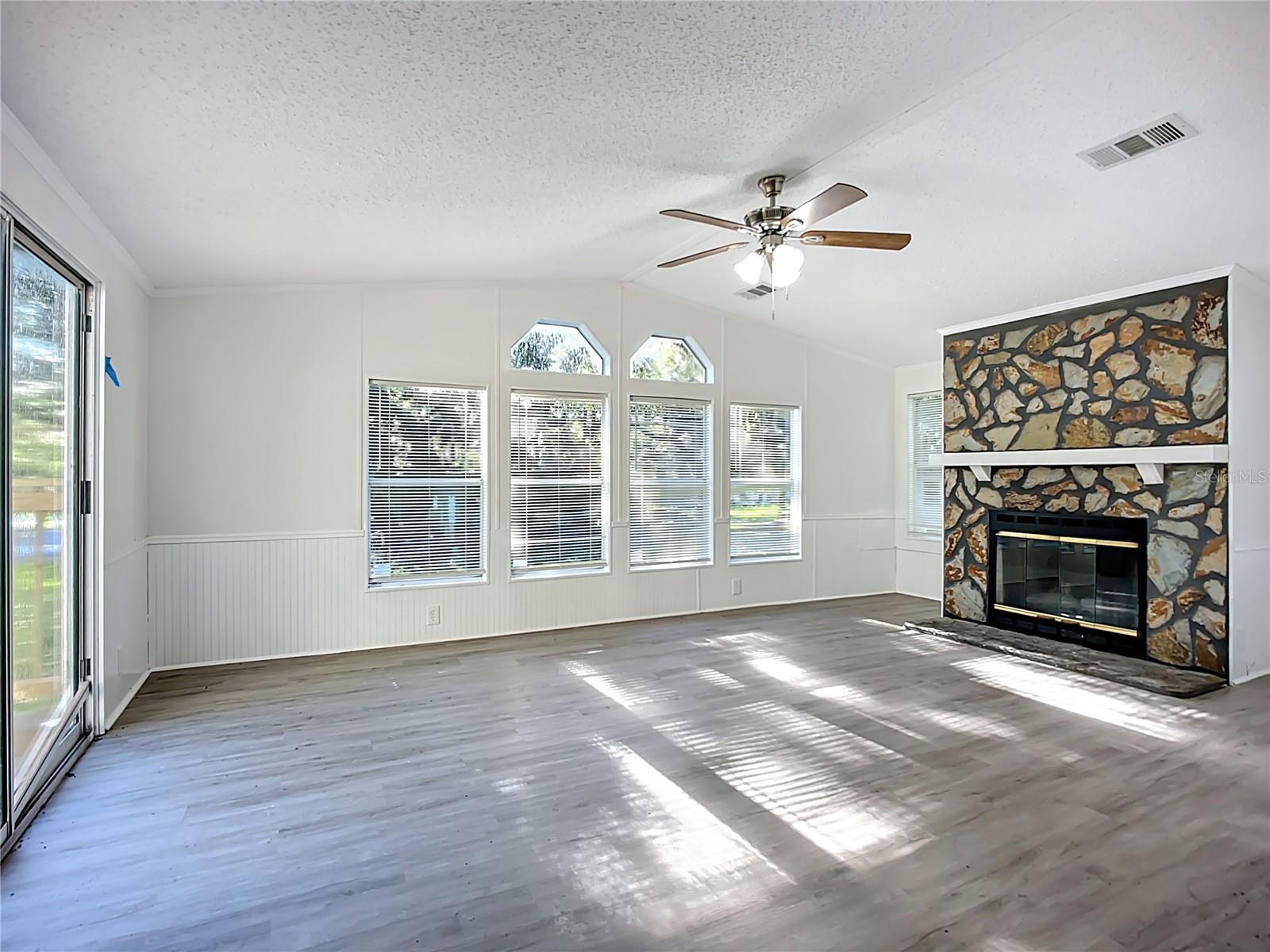Image 19 of 54 For 12119 Baytree Drive
