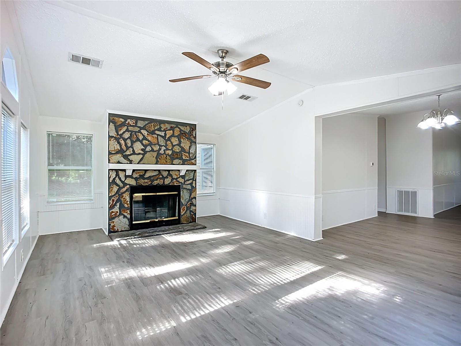 Image 22 of 54 For 12119 Baytree Drive