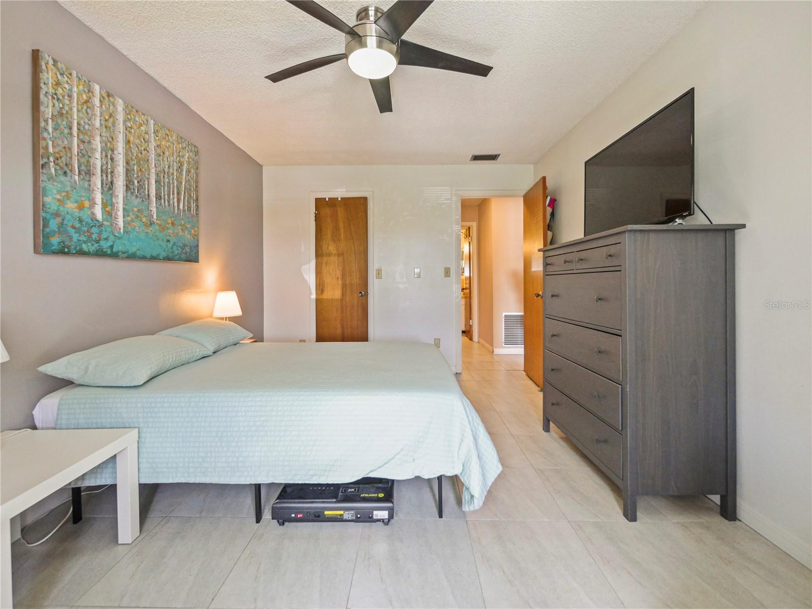Image 17 of 30 For 526 Etna Court 108