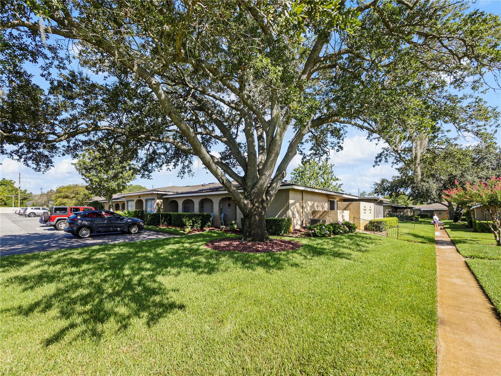 Image 28 of 30 For 526 Etna Court 108
