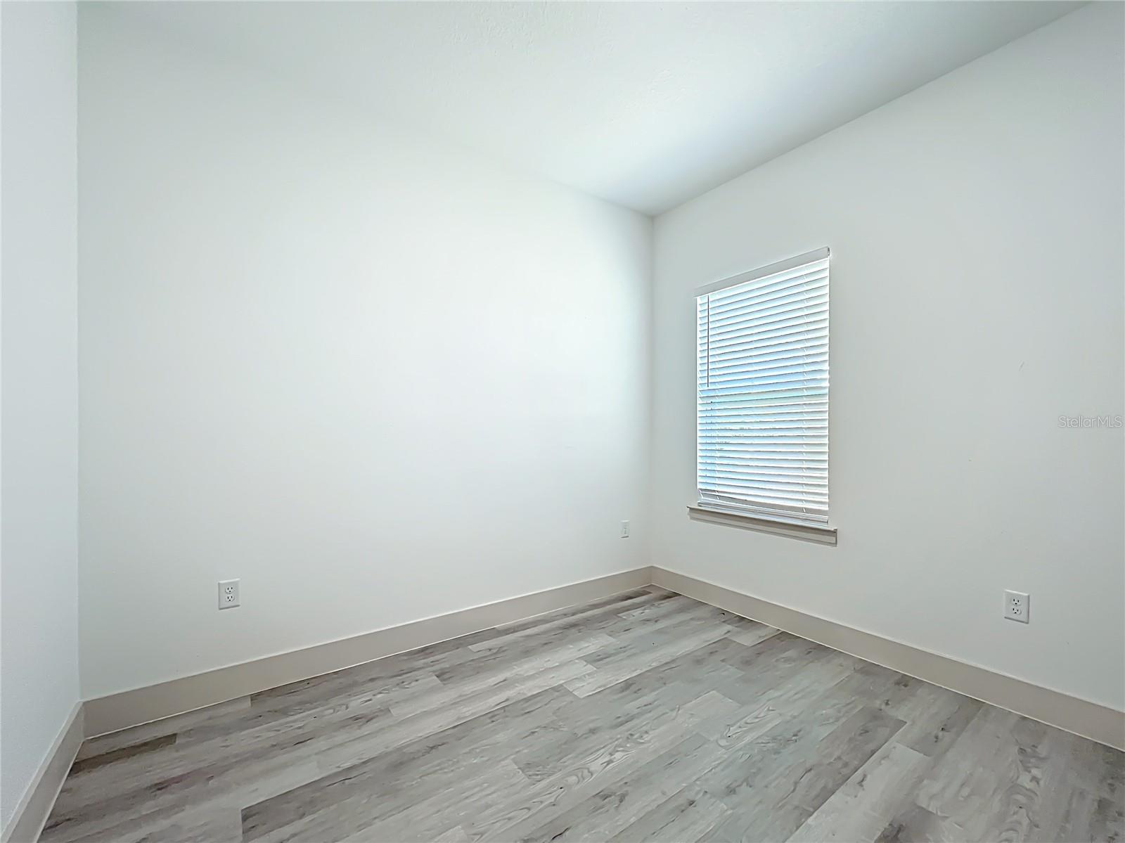 Listing photo id 19 for 9301 Akola Way