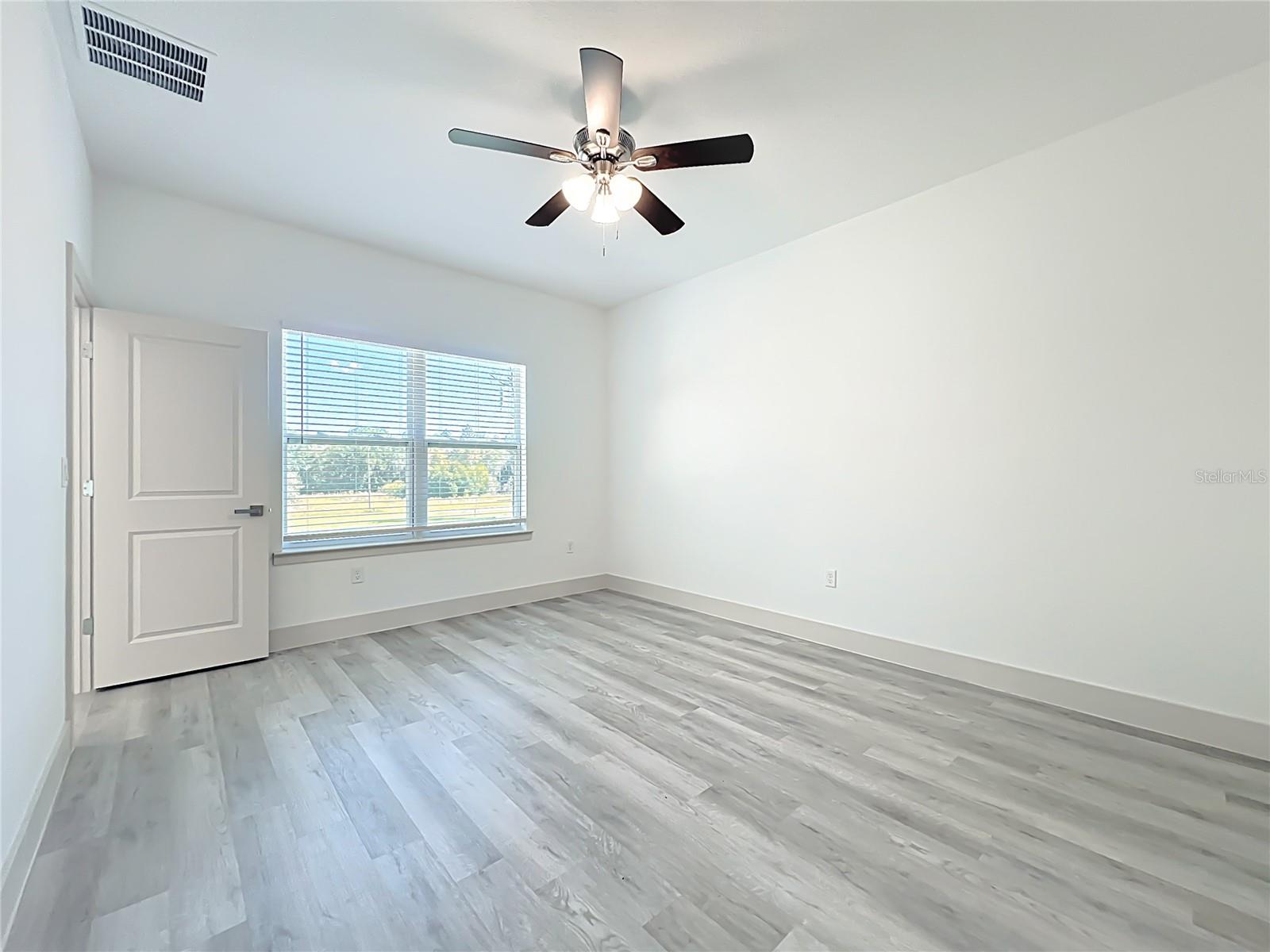Listing photo id 26 for 9301 Akola Way