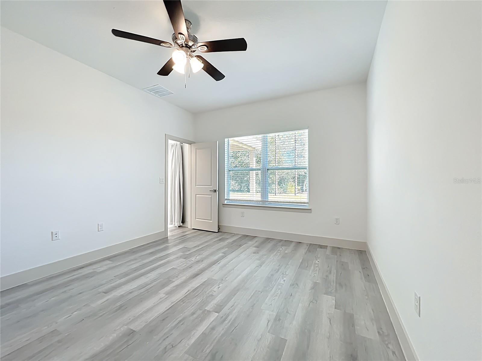 Listing photo id 27 for 9301 Akola Way