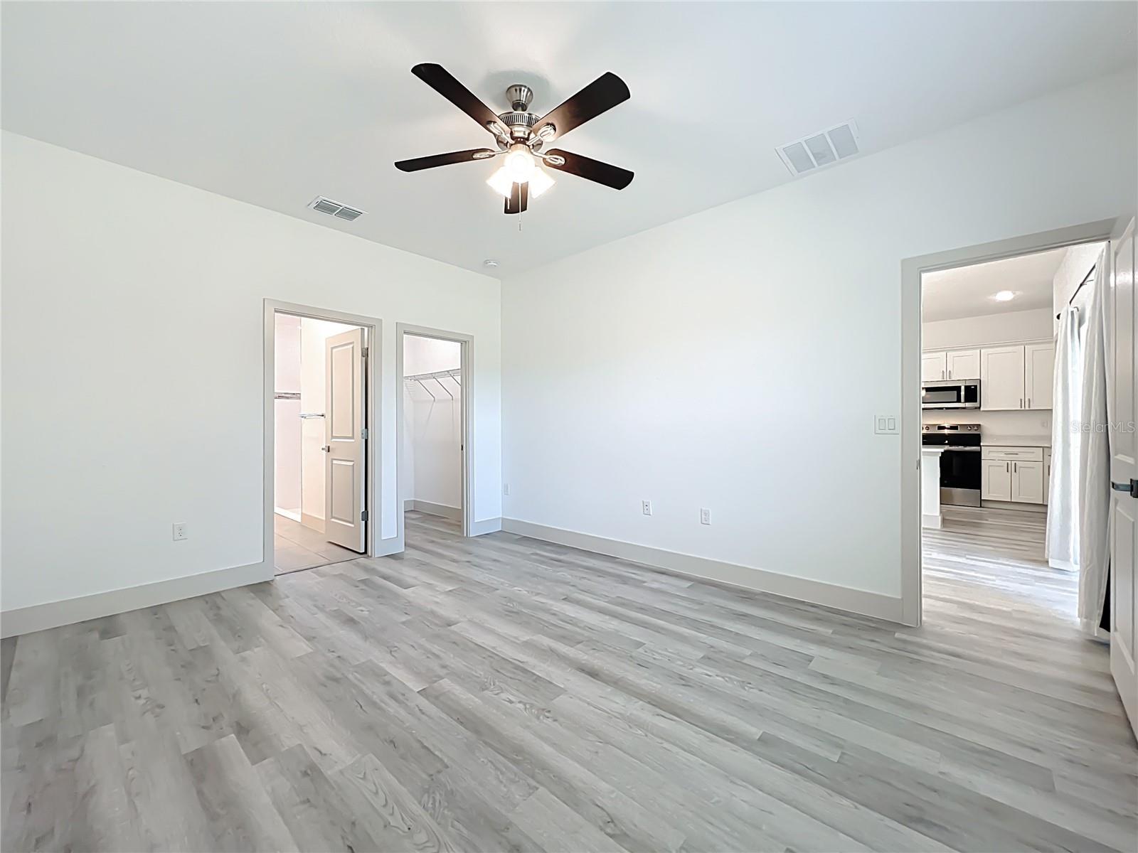 Listing photo id 28 for 9301 Akola Way