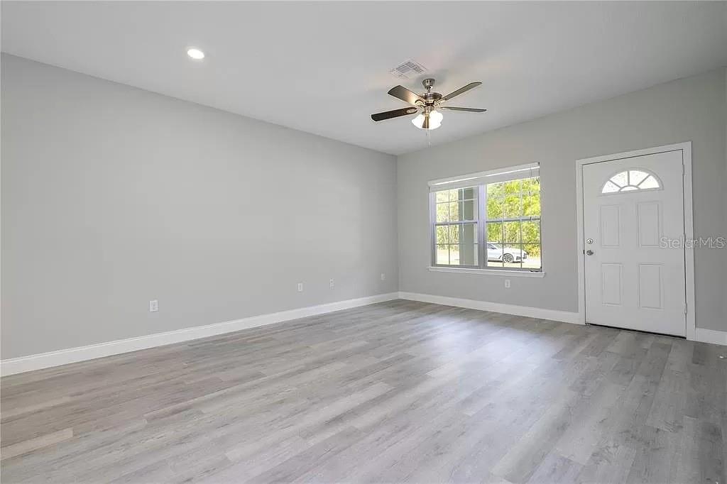 Image 5 of 20 For 9301 Akola Way