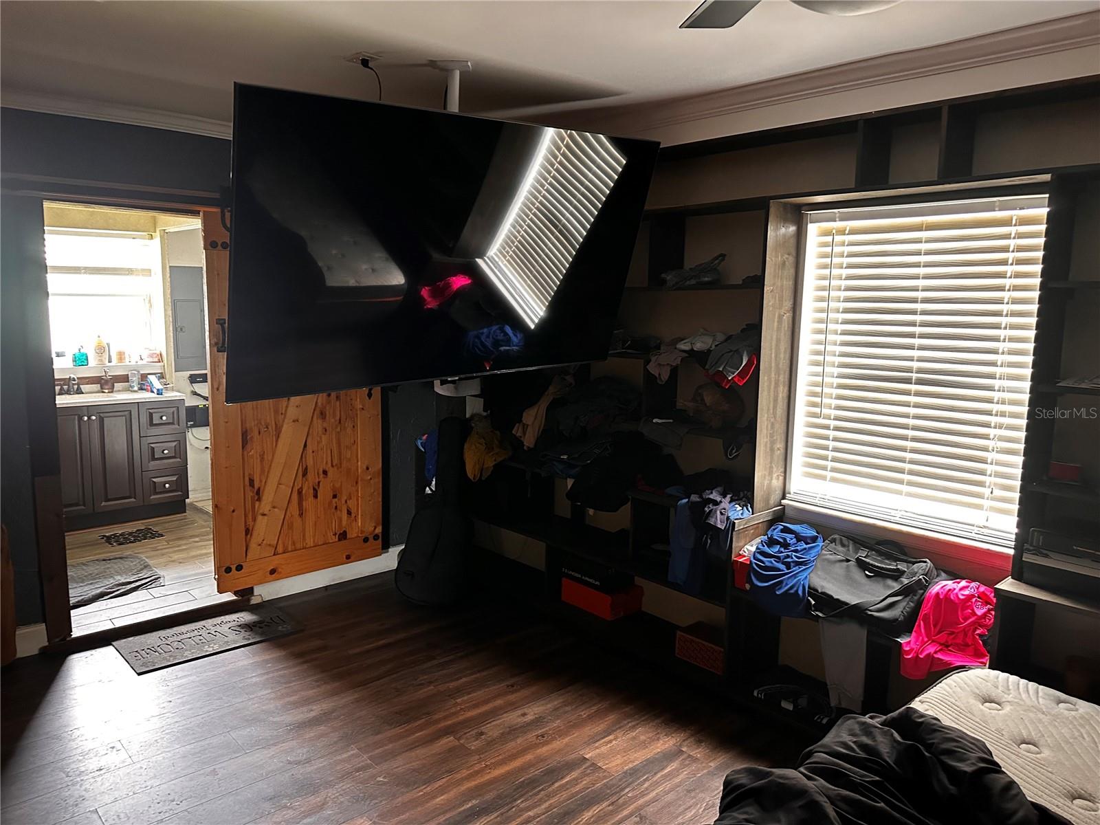 Image 11 of 17 For 2310 25th Avenue W