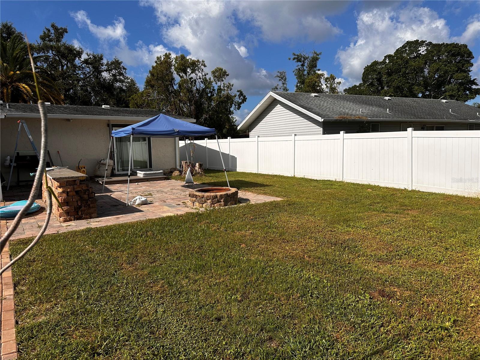 Image 3 of 7 For 2310 25th Avenue W