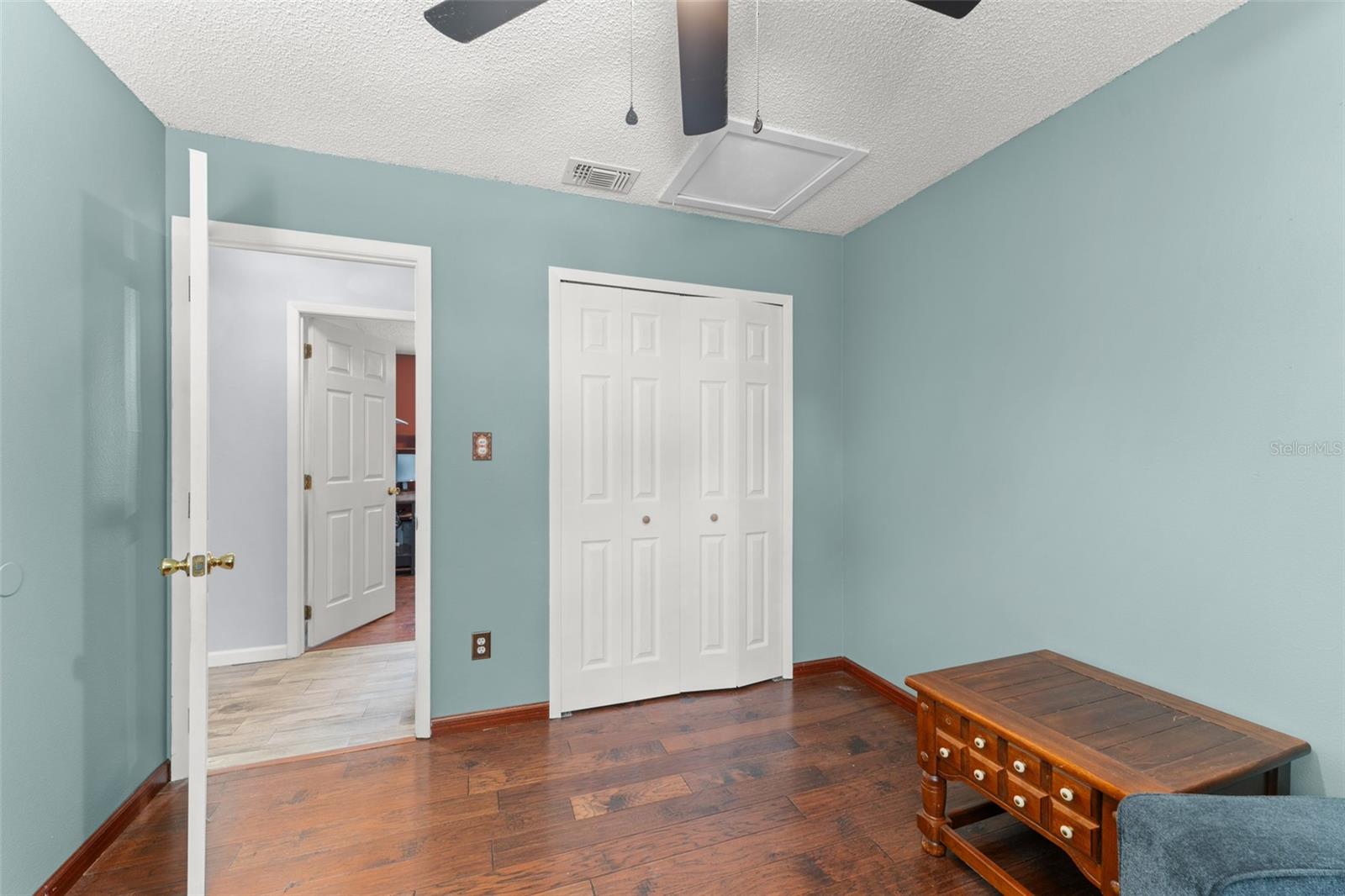 Image 21 of 37 For 504 Hager Drive